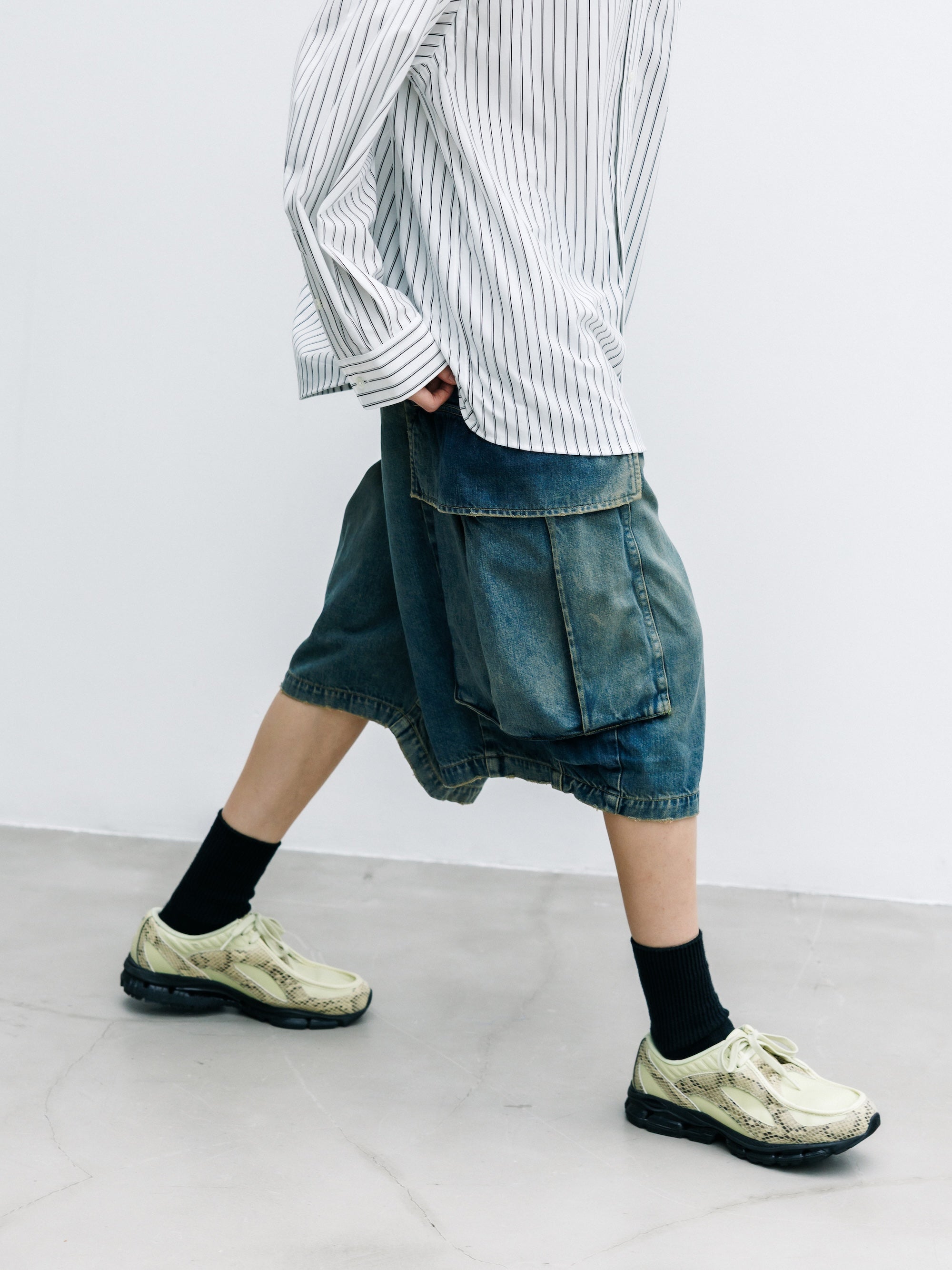 【8.1 SAT 20:00- IN STOCK】 VINTAGE DYED SELVEDGE DENIM CITY MEGA POCKET BALLOON CARGO HALF PANTS (VINTAGE INDIGO)