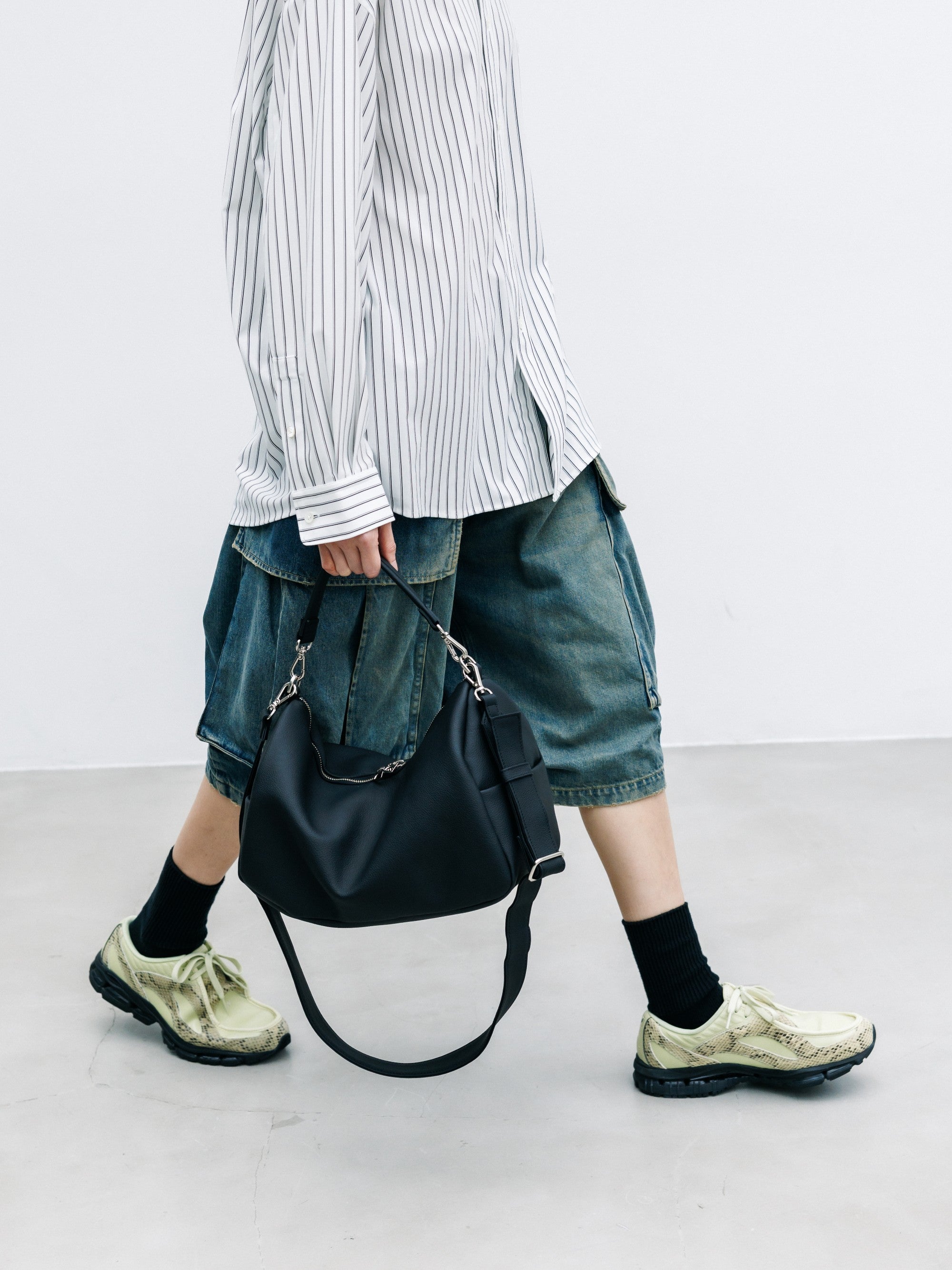 【8.15 SAT 20:00- IN STOCK】GRAIN LEATHER DAYOFF BAG (BLACK)