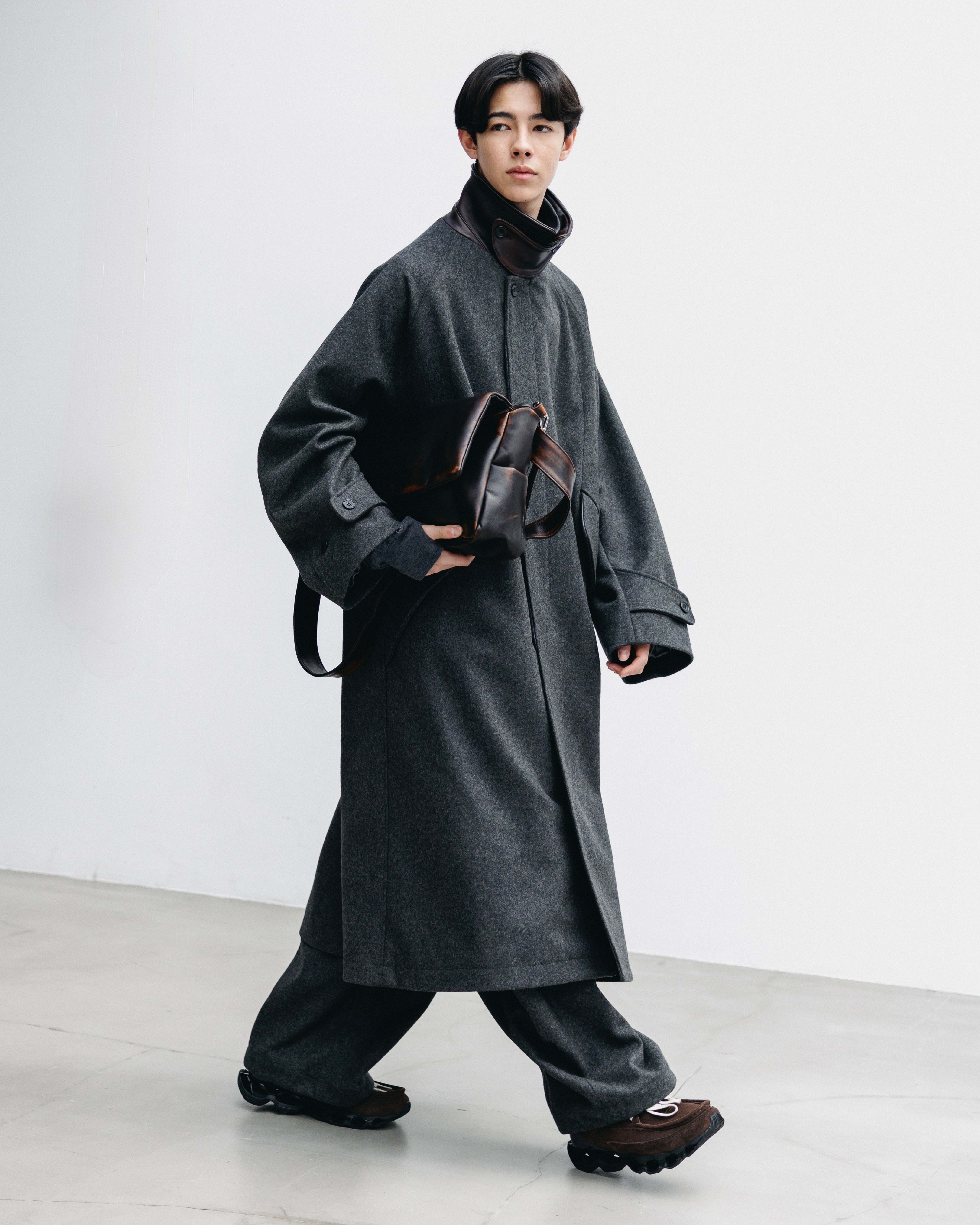 【12.10 WED 20:00- IN STOCK】LEATHER COLLAR WOOL MELTON BALMACAAN COAT (GRAY)