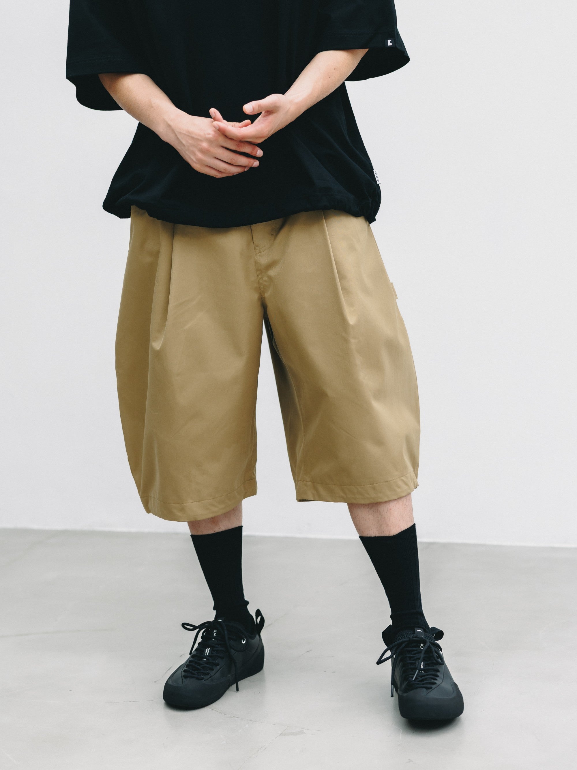 【7.8 WED 20:00- IN STOCK】+PHENIX WINDSTOPPER® BY GORE-TEX LABS TWILL CITY MASSIVE UTILITY HALF PANTS (CAMEL BEIGE)