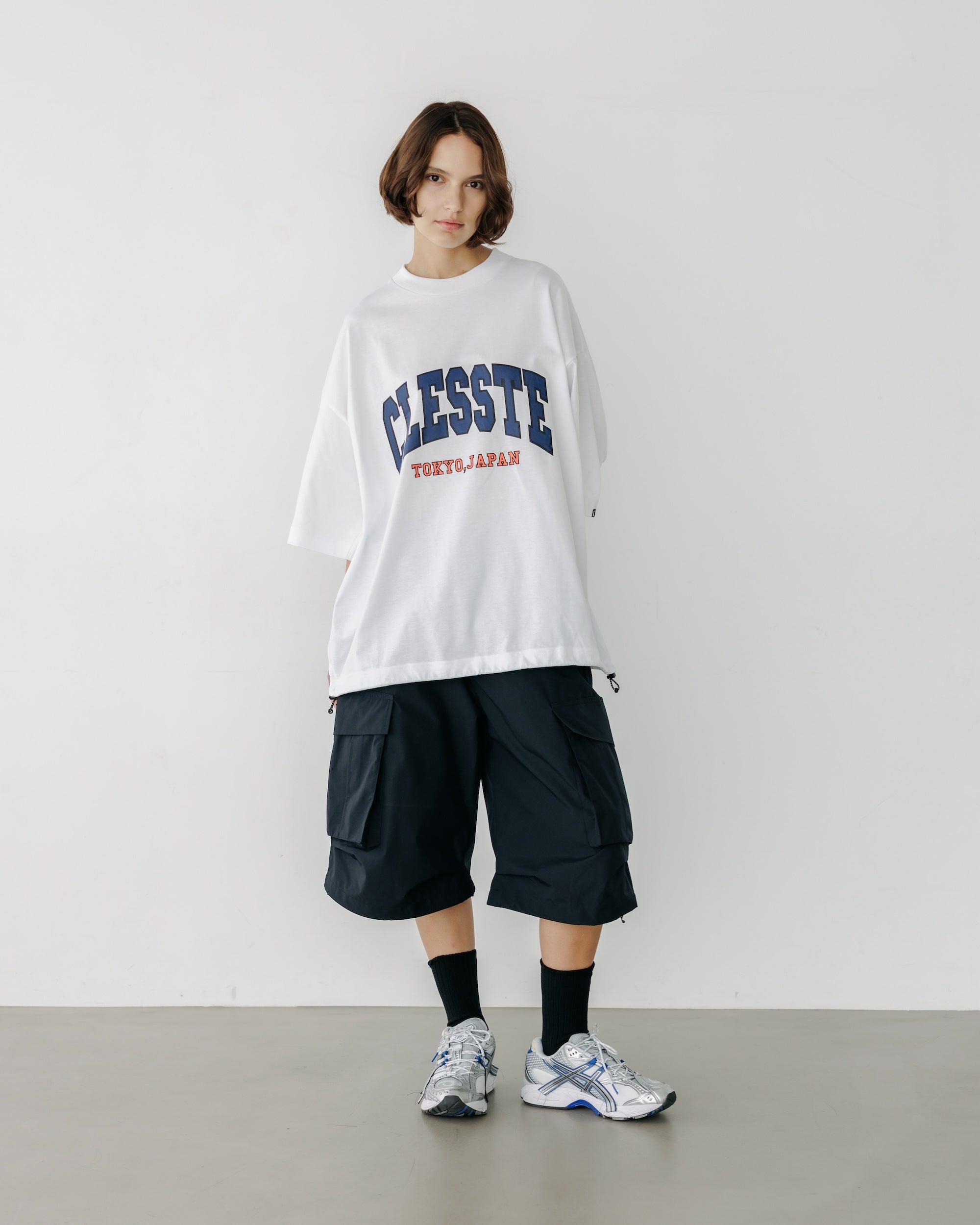COLLEGE LOGO PRINT MASSIVE T-SHIRT WITH DRAWSTRINGS (WHITE)
