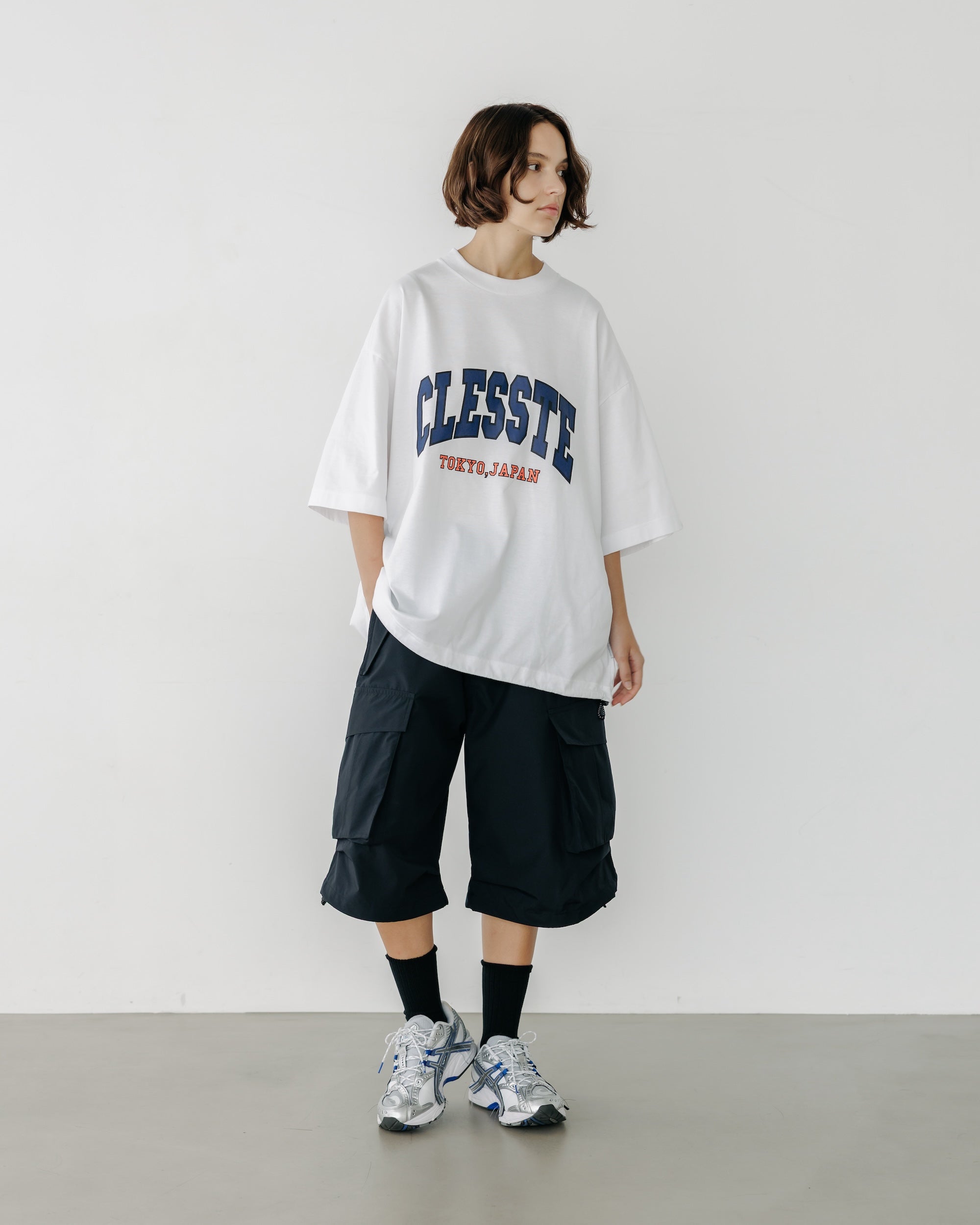 COLLEGE LOGO PRINT MASSIVE T-SHIRT WITH DRAWSTRINGS (WHITE)