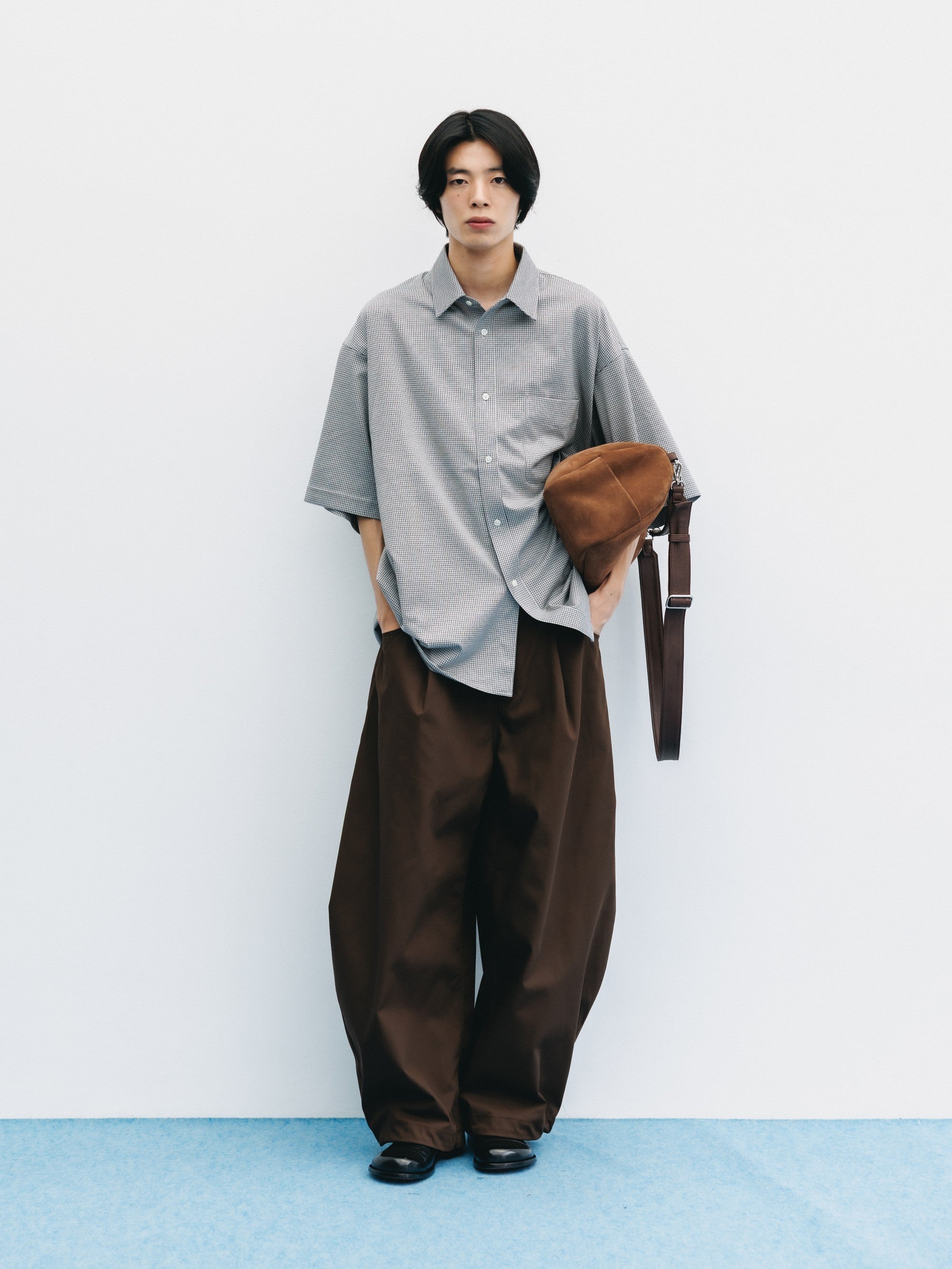 SUEDE DAYOFF BAG (BROWN)