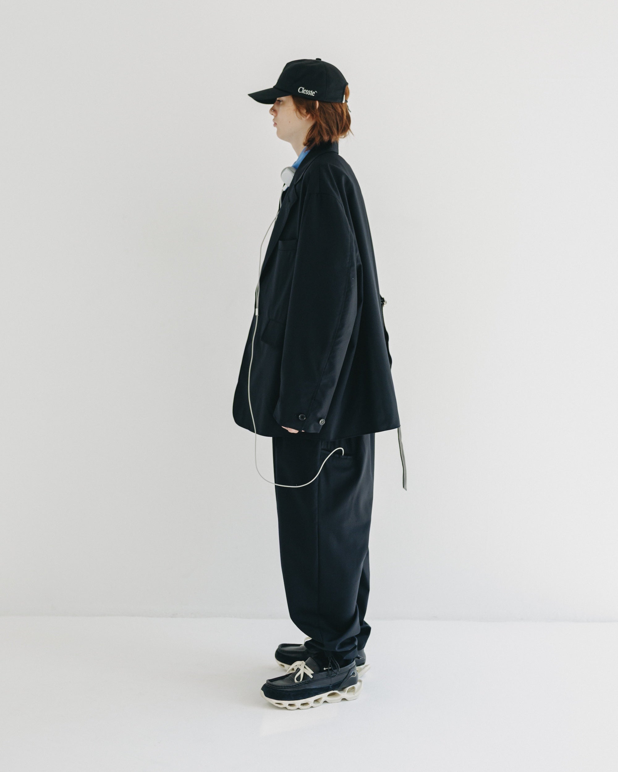 【9.6 SAT 20:00- IN STOCK】WOOL GABARDINE CITY UNIFORM WIDE TAPERED PANTS (BLACK)