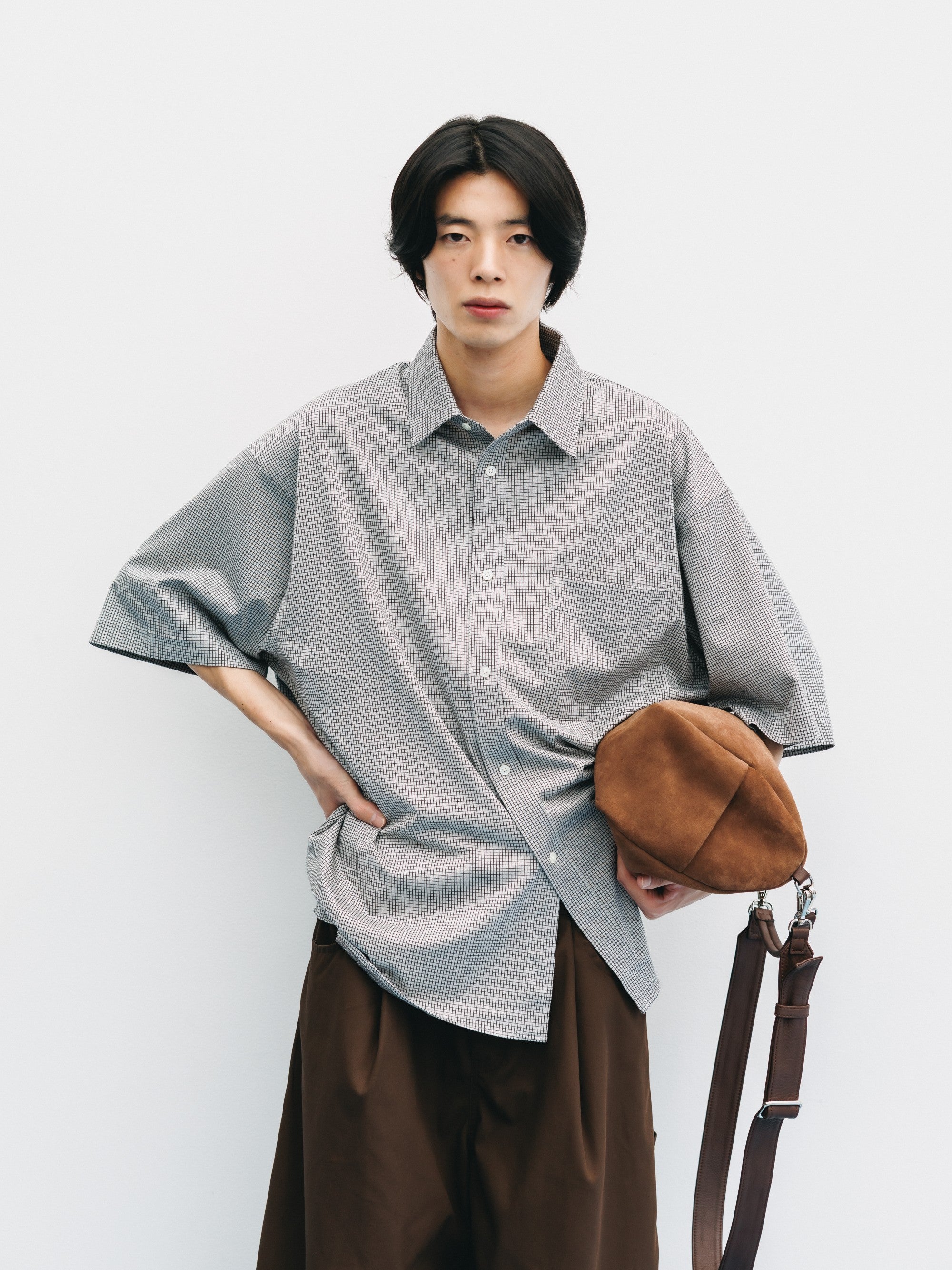 5.27 WED 20:00- IN STOCK】SUEDE DAYOFF BAG (BROWN)