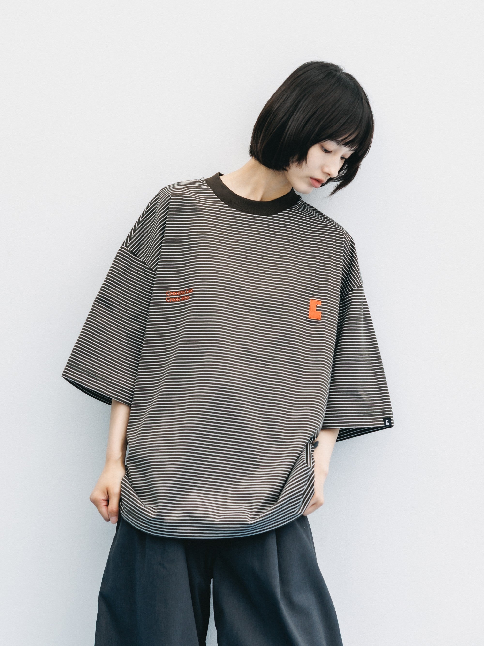 【6.13 SAT 20:00- IN STOCK】"C×CONCEPT" STRIPED S/S T-SHIRT WITH DRAWSTRINGS (BROWN×WHITE)
