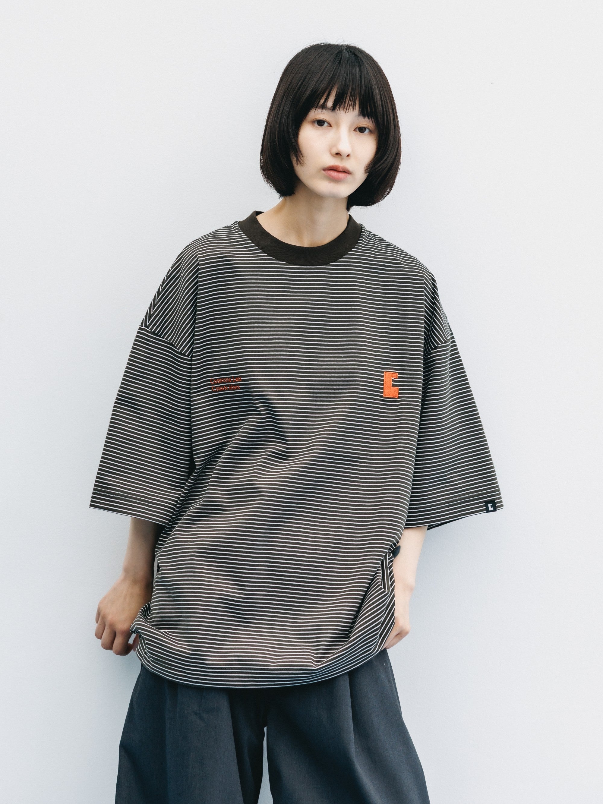 【6.13 SAT 20:00- IN STOCK】"C×CONCEPT" STRIPED S/S T-SHIRT WITH DRAWSTRINGS (BROWN×WHITE)
