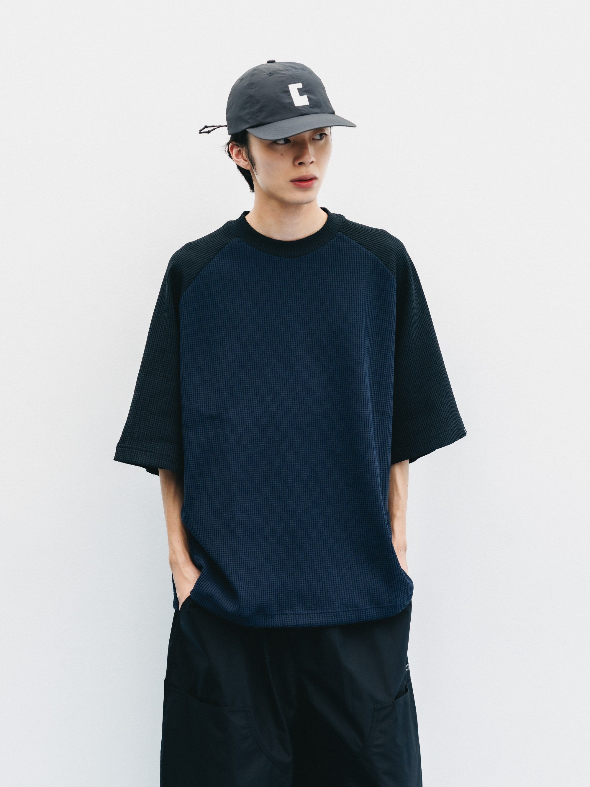 【6.3 WED 20:00- IN STOCK】CITY LIGHT THERMAL RAGLAN S/S T-SHIRT WITH DRAWSTRINGS (NAVY×BLACK)