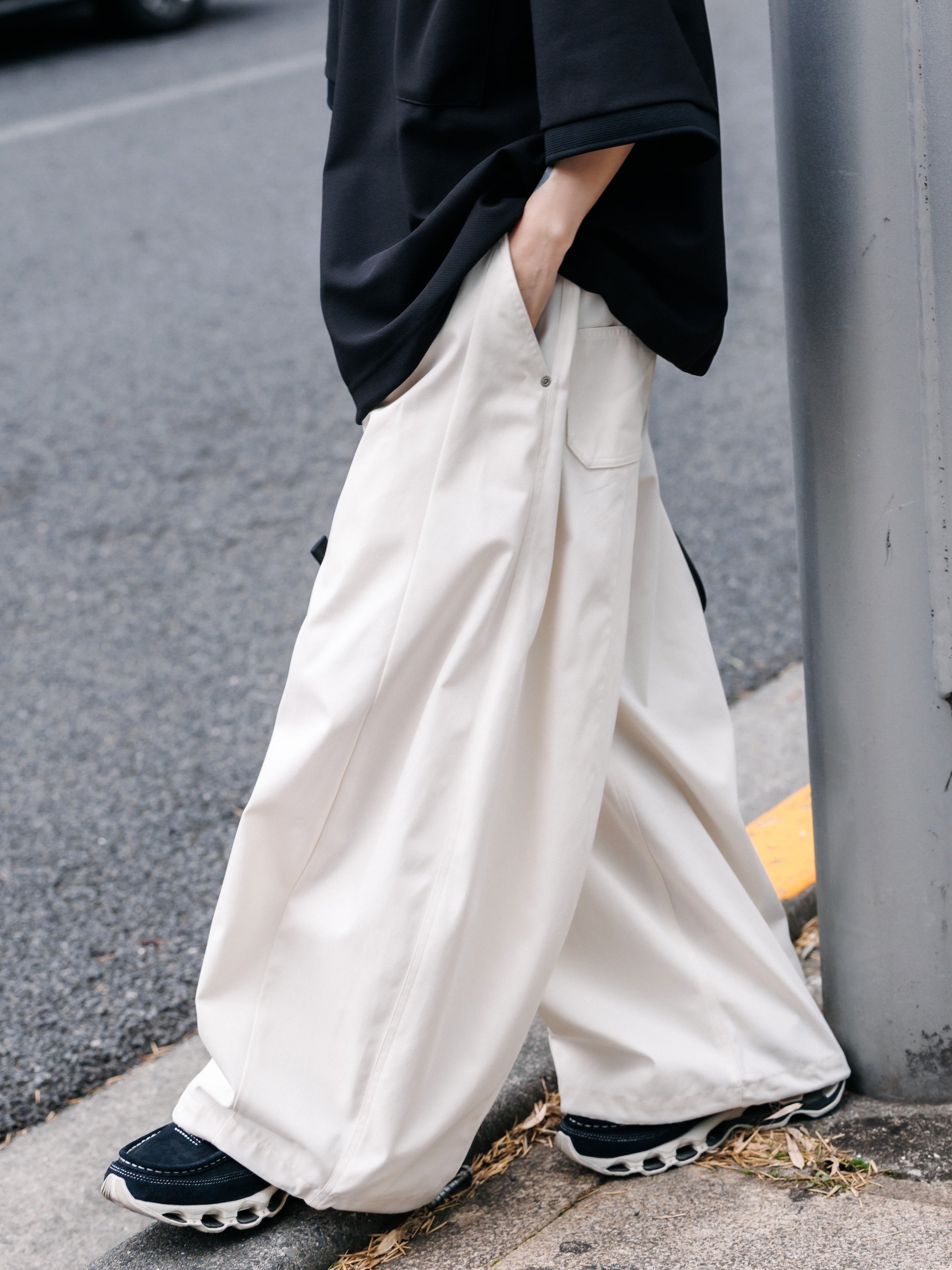 【7.11 SAT 20:00- IN STOCK】T/C GABARDINE CITY WIDE PANTS (IVORY)