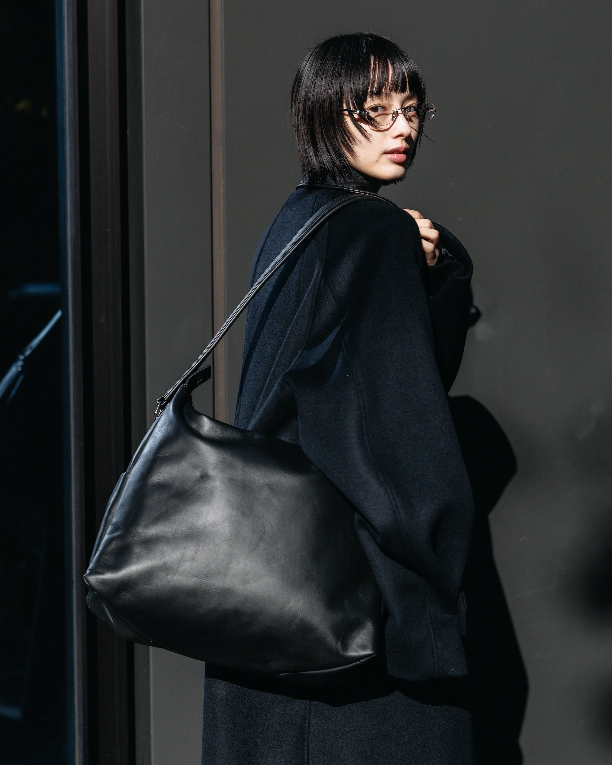 【12.17 WED 20:00- IN STOCK】LEATHER NOMAD BAG