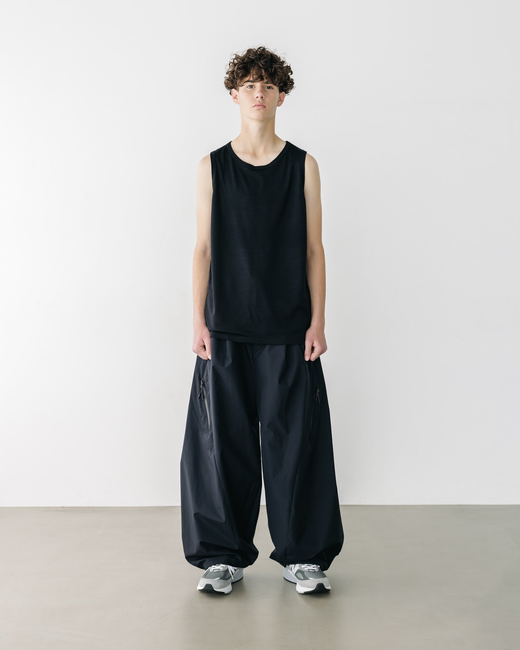 WASHABLE WOOL TANK TOP (BLACK)