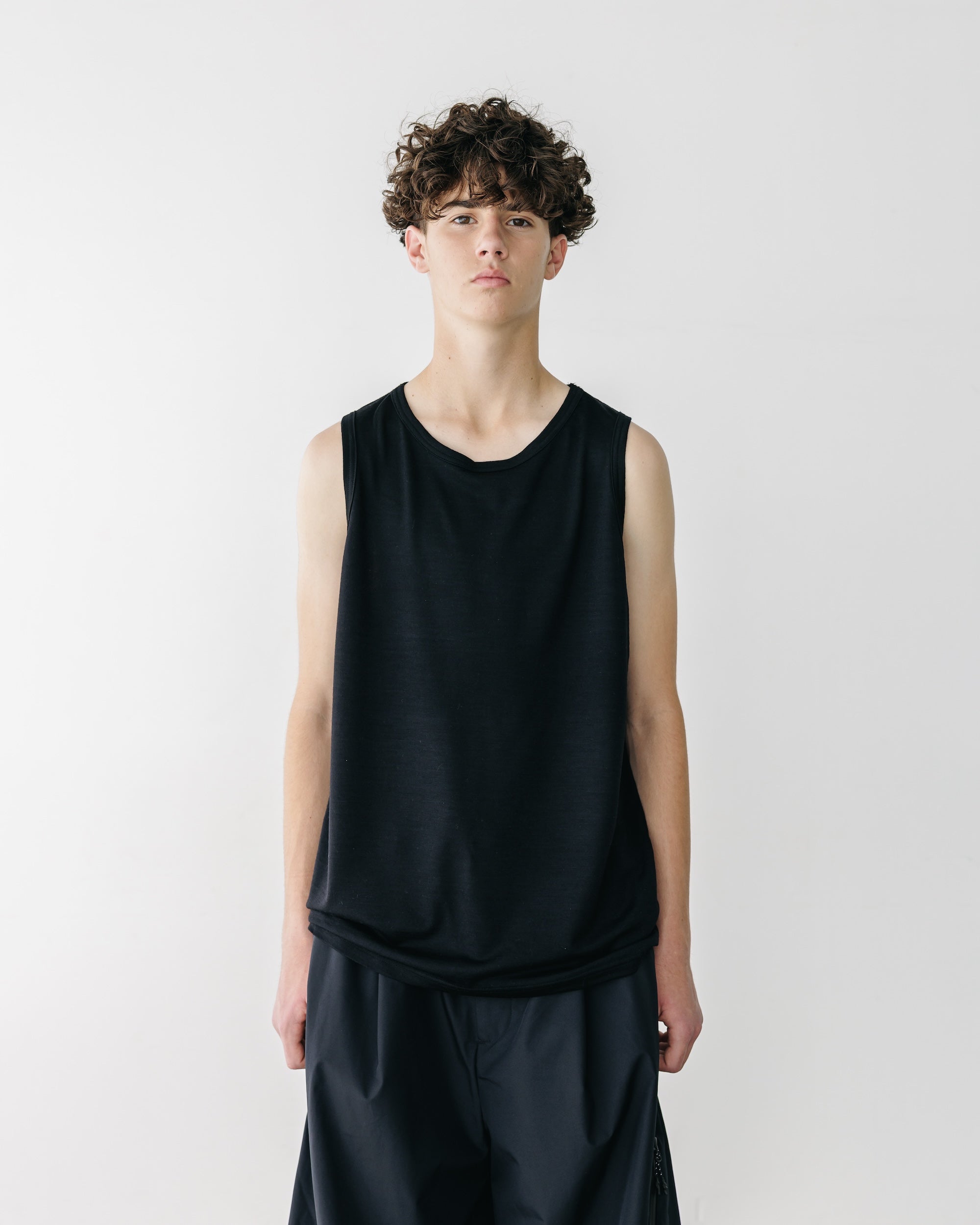 5.13 WED 20:00- IN STOCK】WASHABLE WOOL TANK TOP (BLACK)
