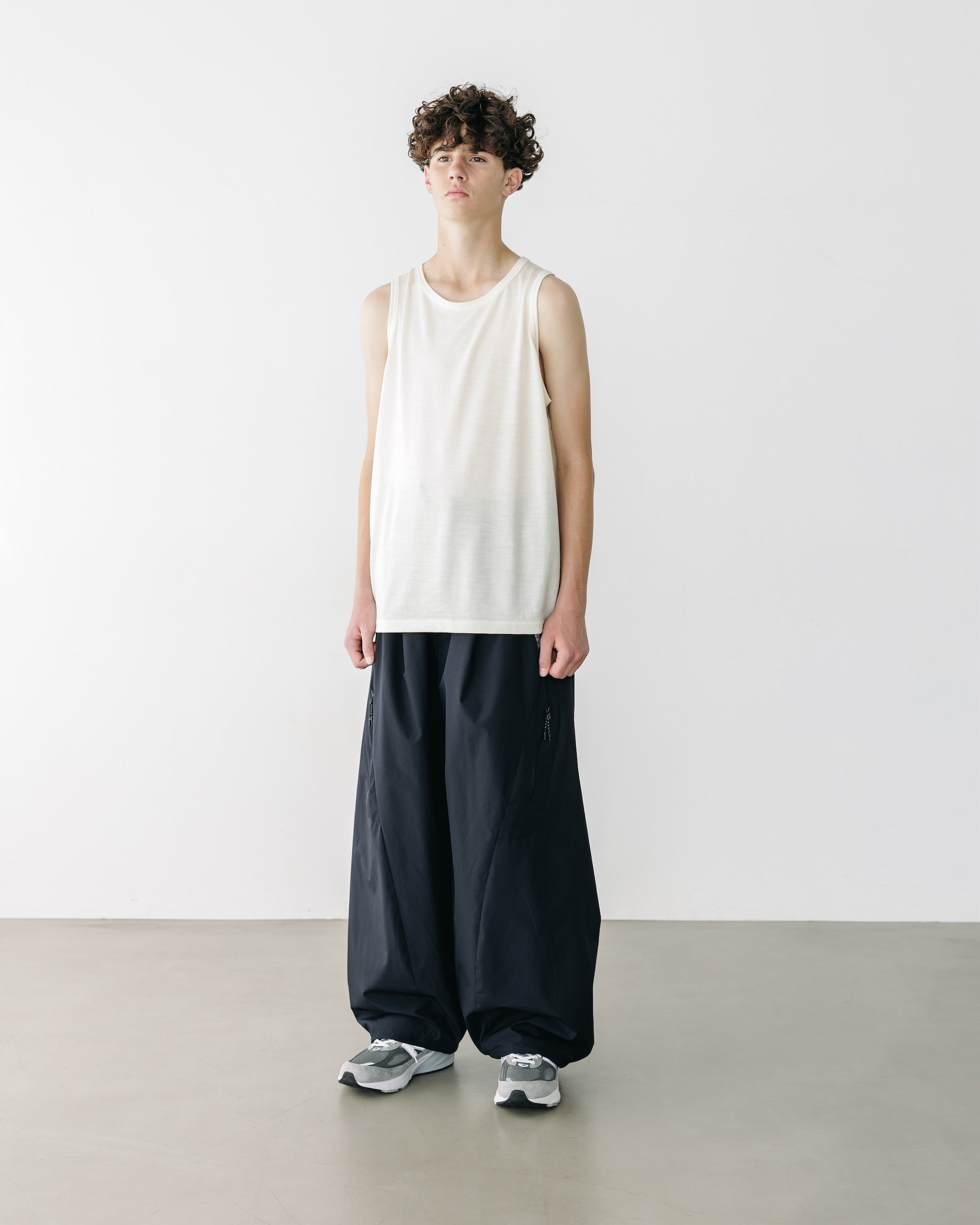 5.13 WED 20:00- IN STOCK】WASHABLE WOOL TANK TOP (WHITE)