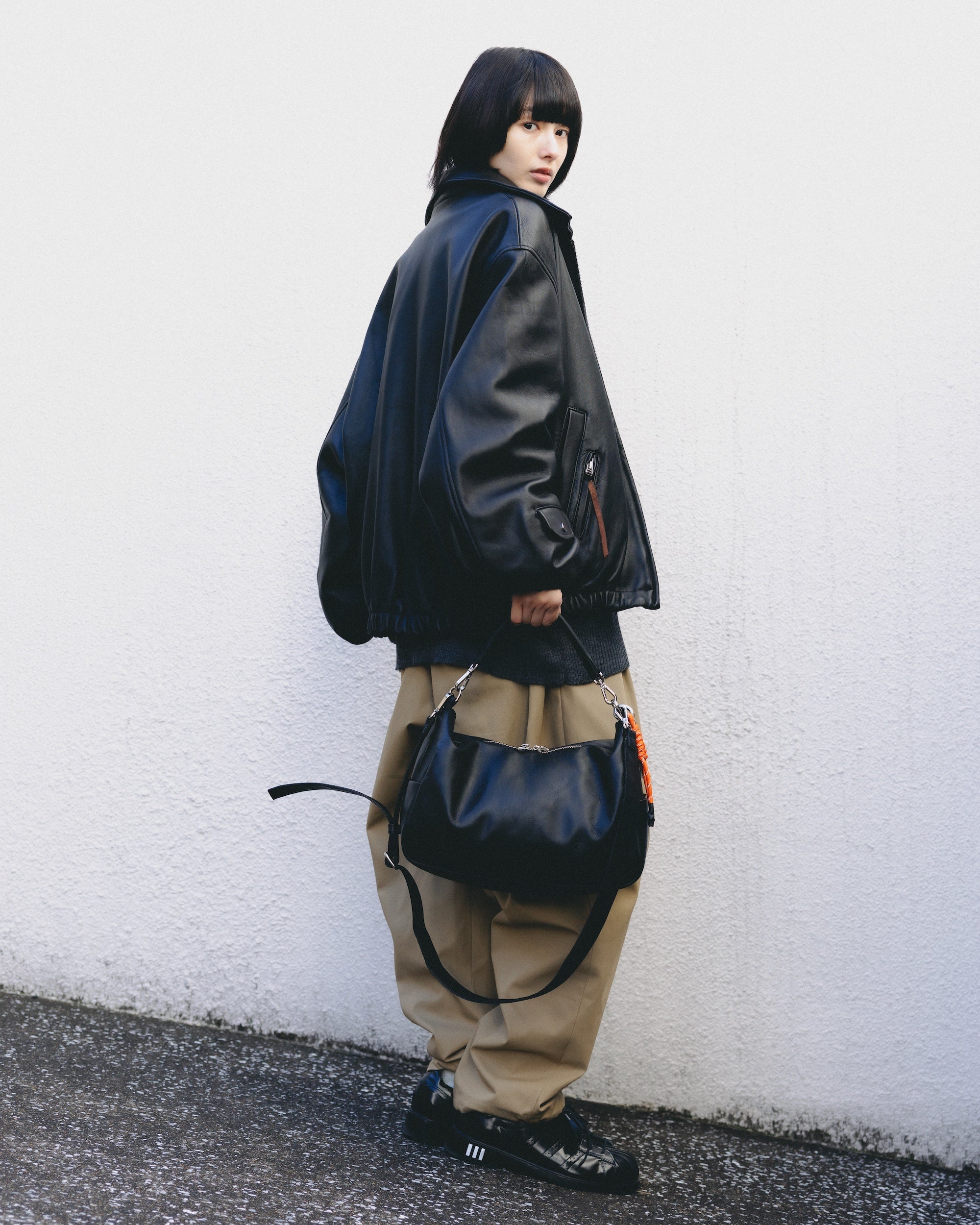 【2.4 WED 20:00- IN STOCK】T/C GABARDINE CITY UNIFORM WIDE TAPERED PANTS(BEIGE)