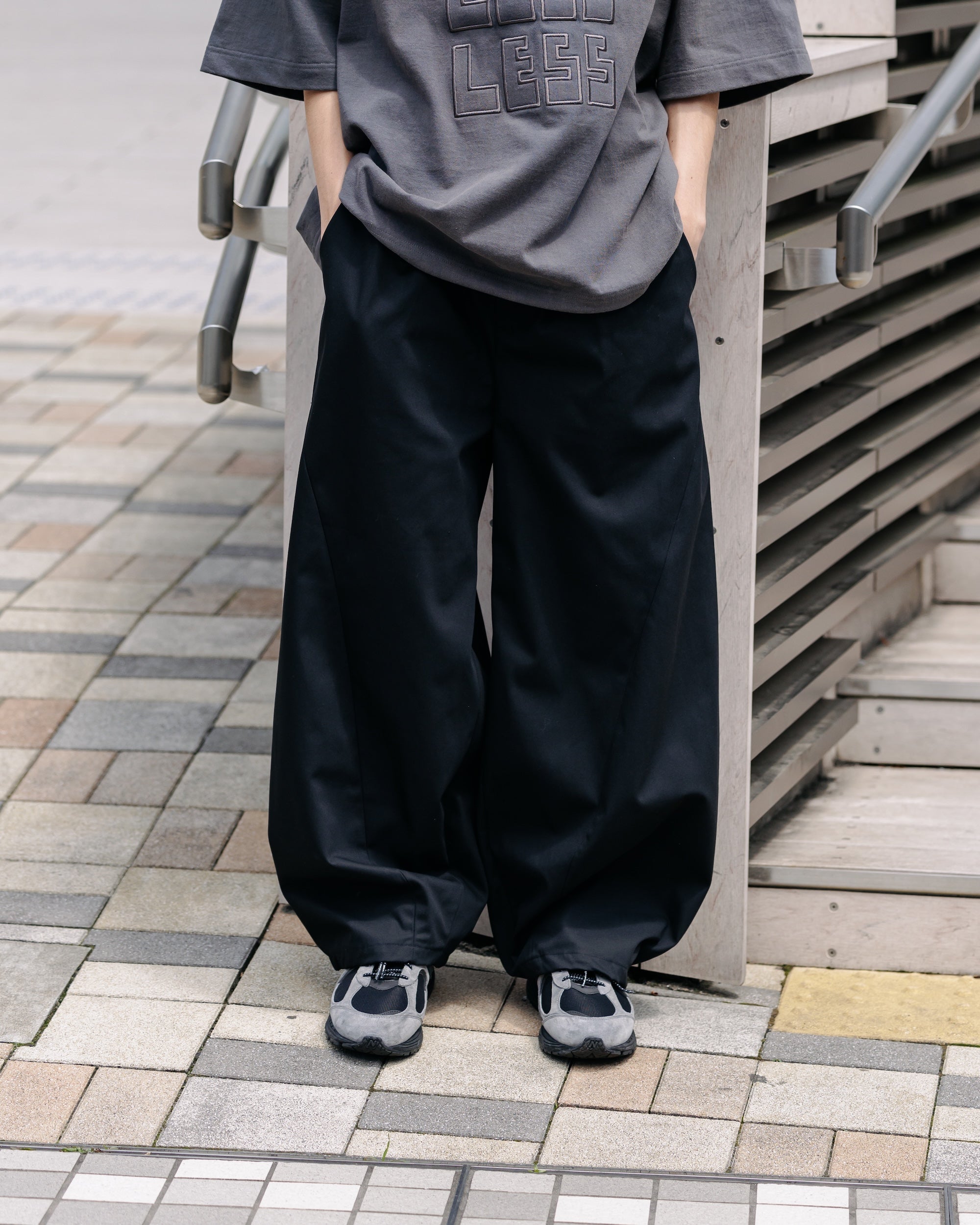 【5.17 SAT 20:00- IN STOCK】MASSIVE TWISTED PANTS (BLACK)