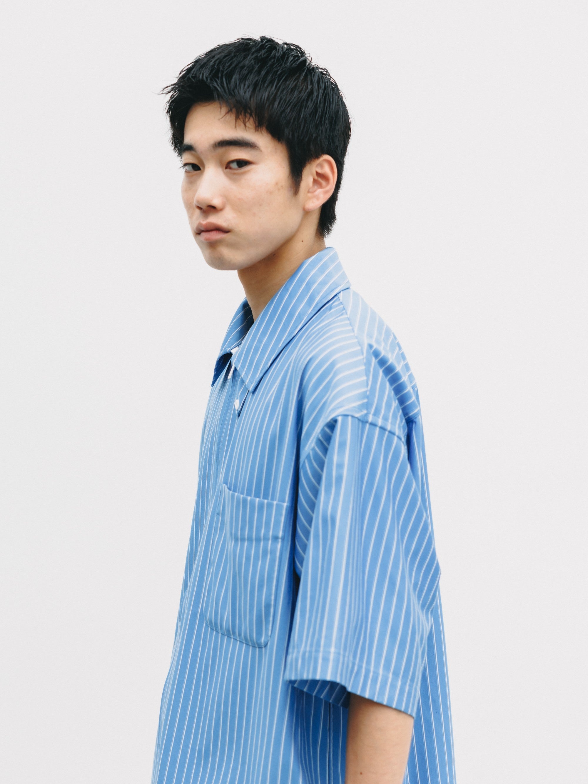 【6.27 SAT 20:00- IN STOCK】THICK/THIN STRIPE 46G KNIT EVERYDAY ZIP UP S/S SHIRT (SAX BLUE STRIPE)