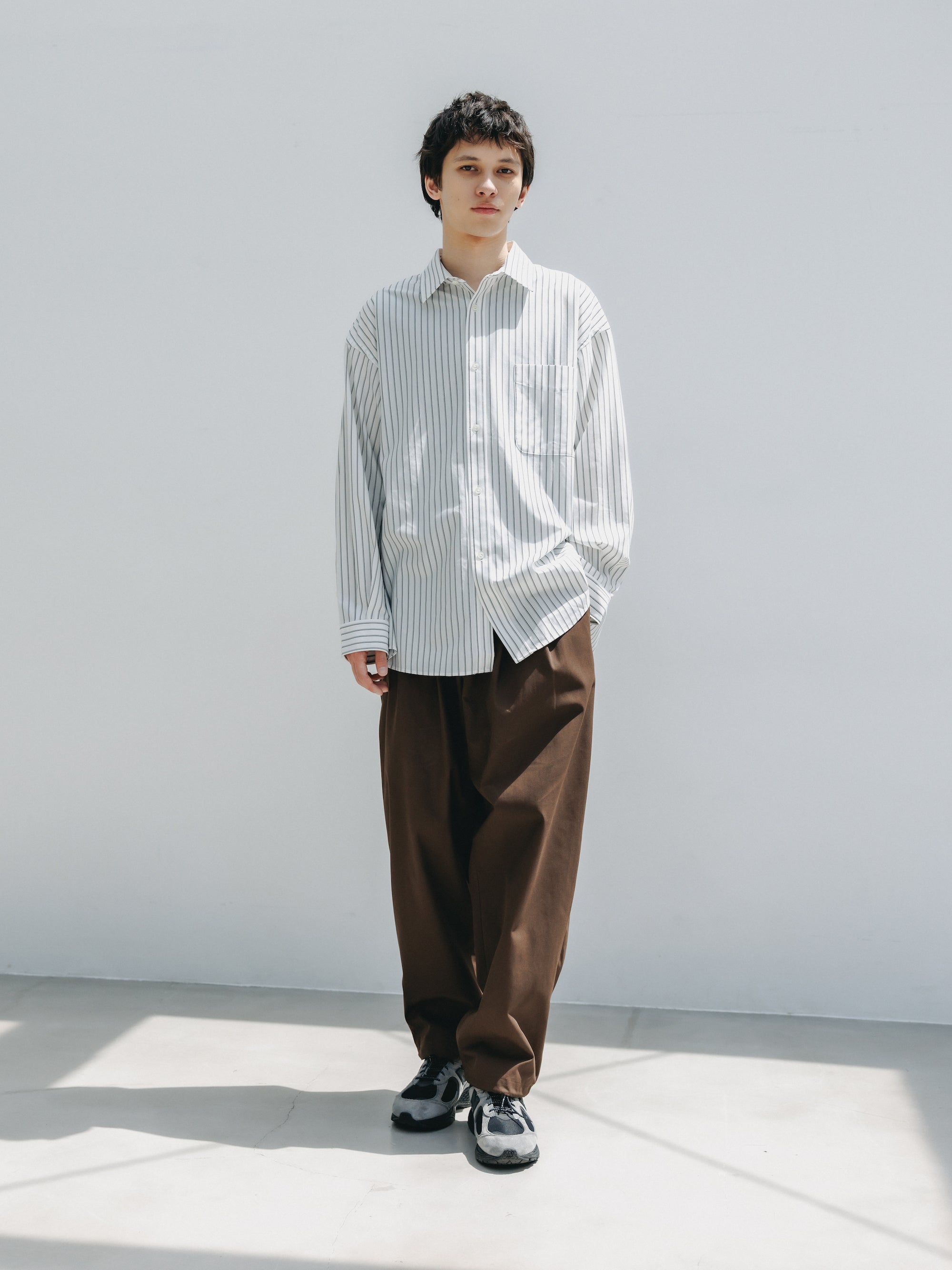 T/C GABARDINE CITY UNIFORM WIDE TAPERED PANTS (BROWN)