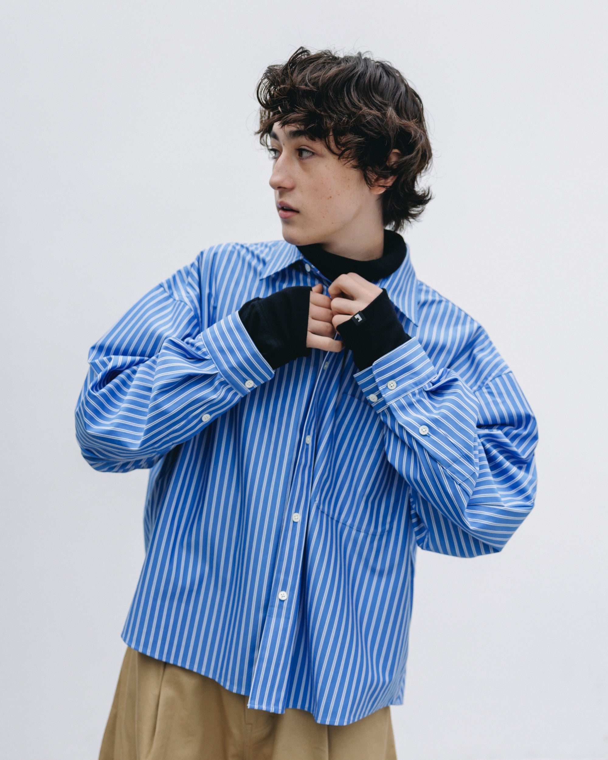【12.6 SAT 20:00- IN STOCK】46G KNIT CROPPED LENGTH EVERYDAY L/S SHIRT (SAX BLUE STRIPE)