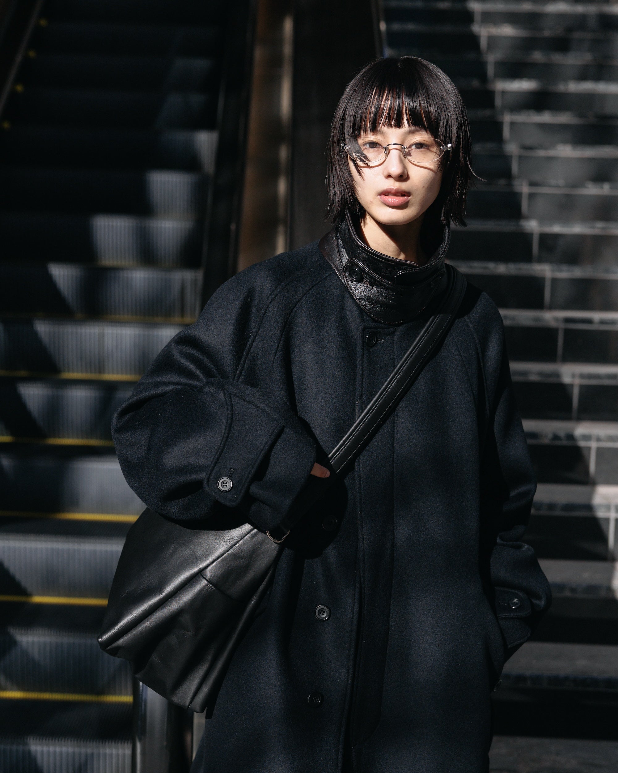 12.17 WED 20:00- IN STOCK】LEATHER NOMAD BAG