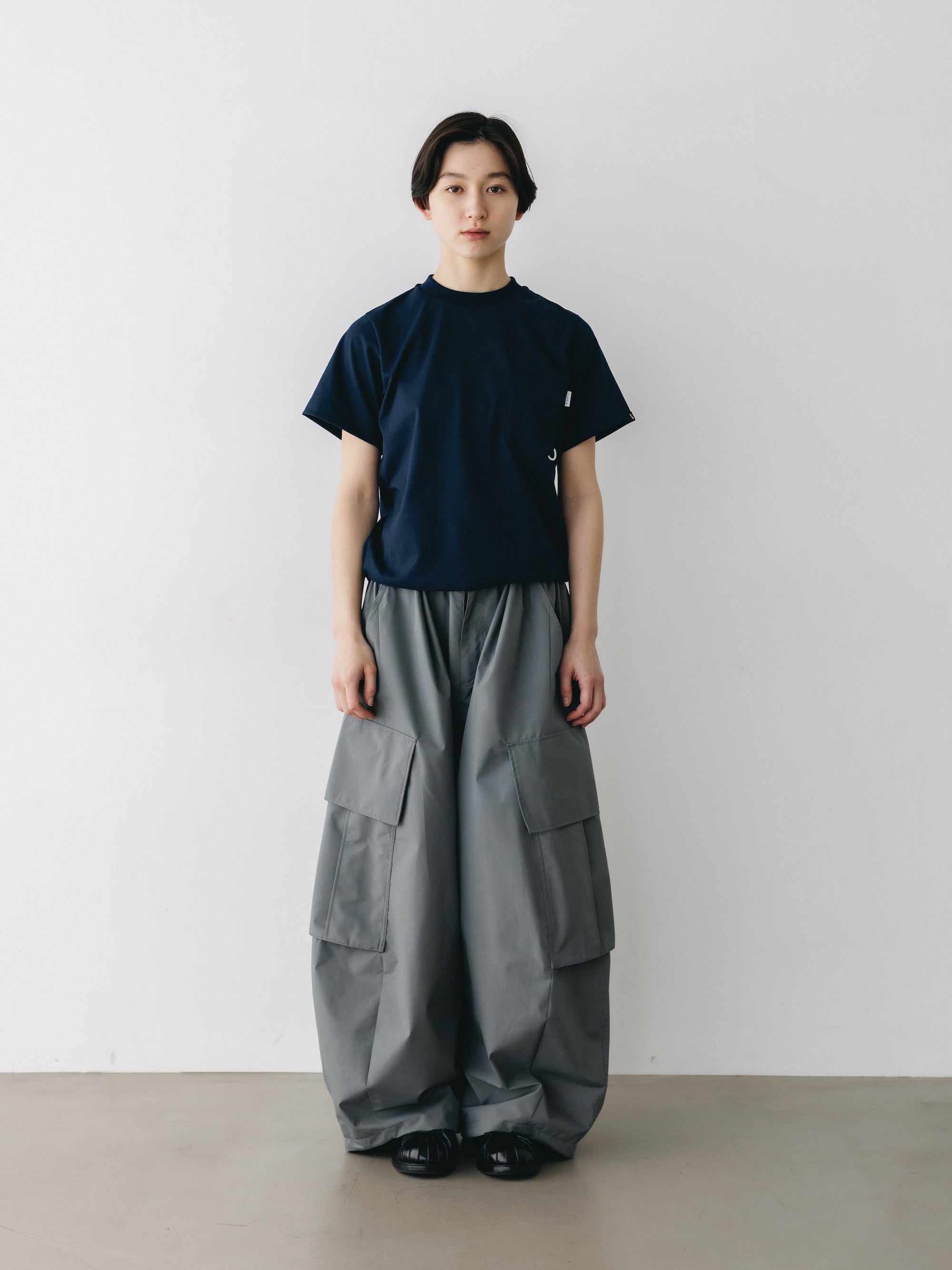 【4.29 WED 20:00- IN STOCK】TECH POCKET S/S T-SHIRT (NAVY)