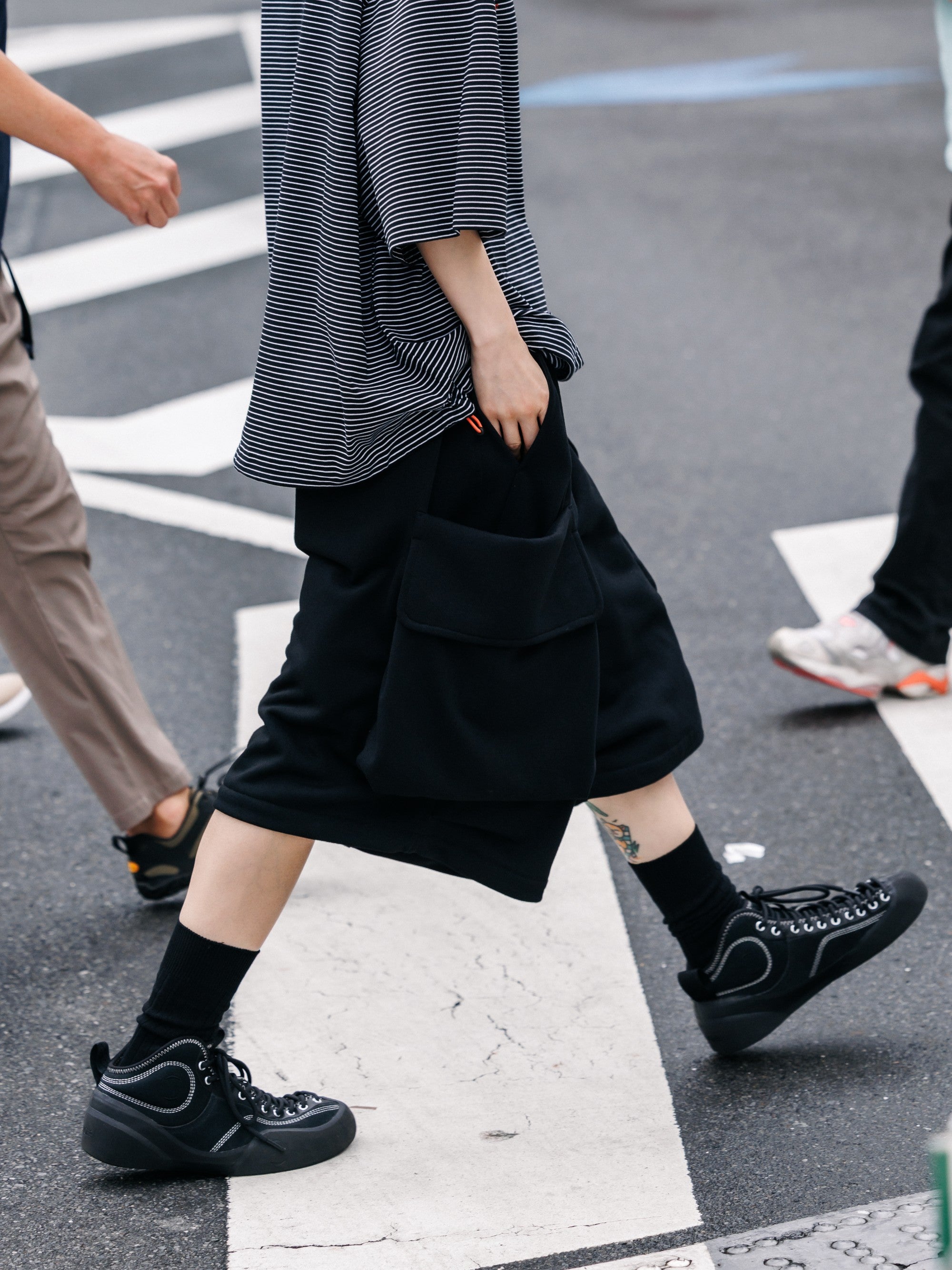 【7.15 WED 20:00- IN STOCK】CITY MILITARY SWEAT HALF PANTS 001 (BLACK)