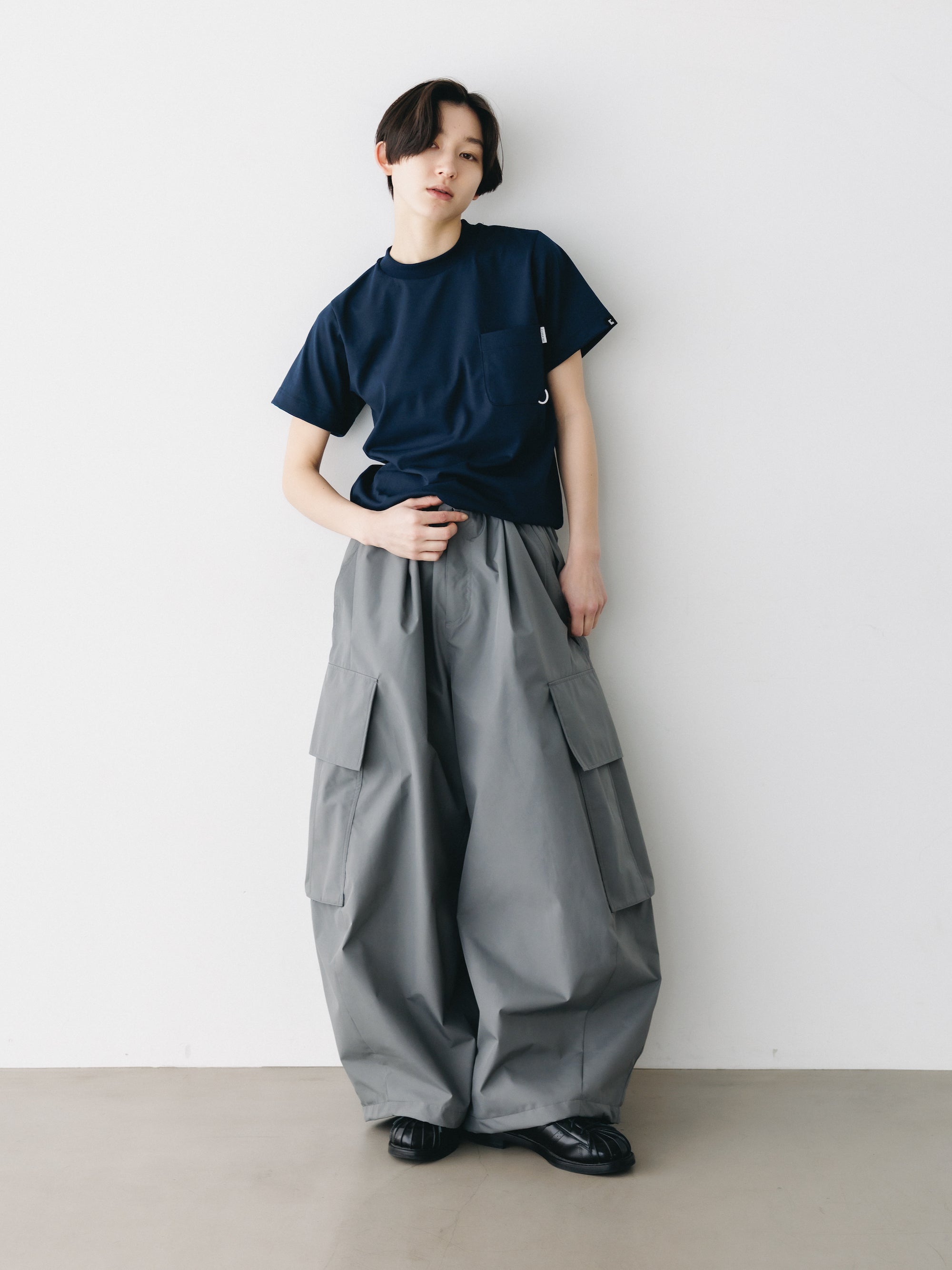 【4.29 WED 20:00- IN STOCK】TECH POCKET S/S T-SHIRT (NAVY)