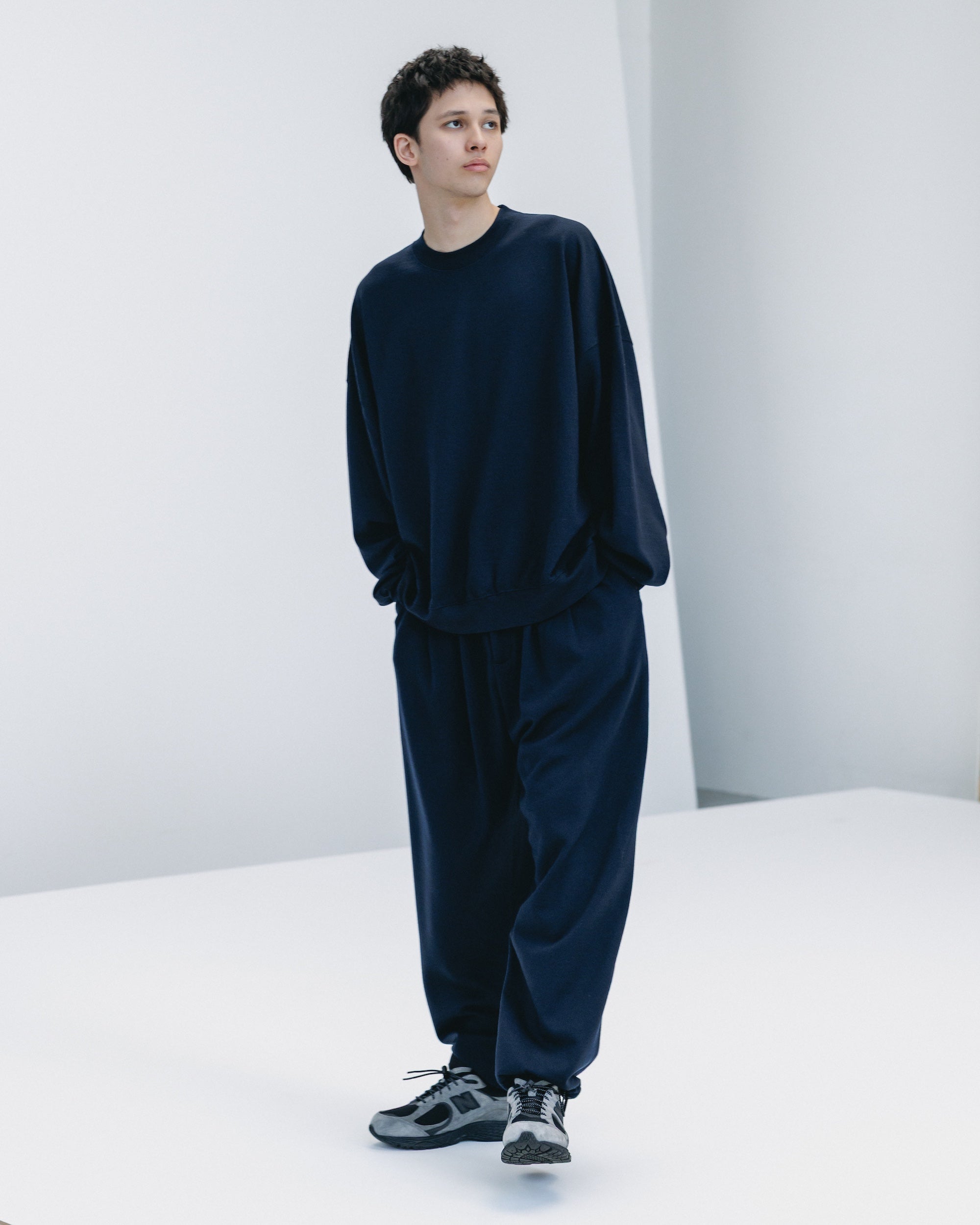 WOOL SWEATSHIRT (NAVY)