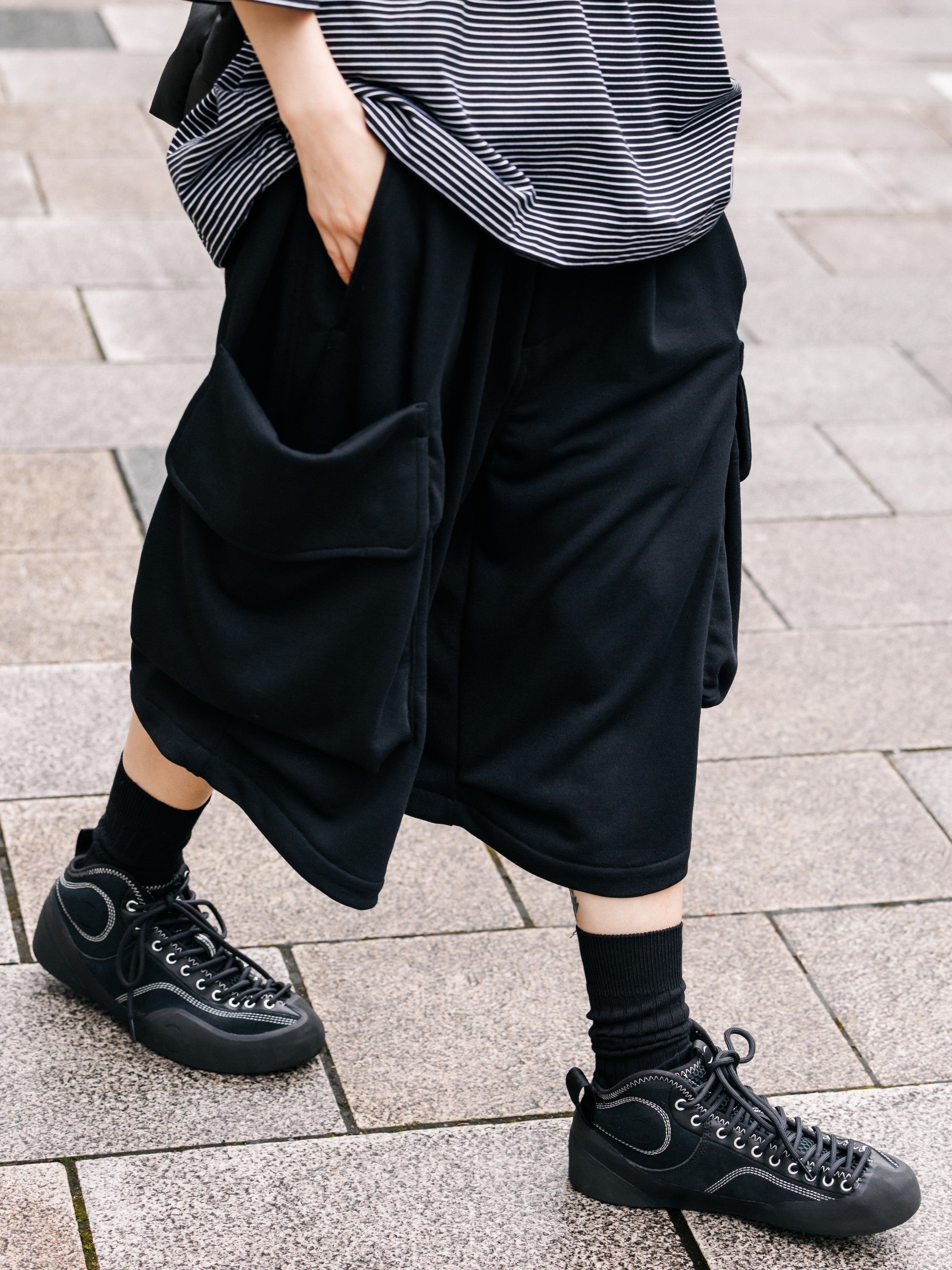 7.15 WED 20:00- IN STOCK】CITY MILITARY SWEAT HALF PANTS 001 (BLACK)