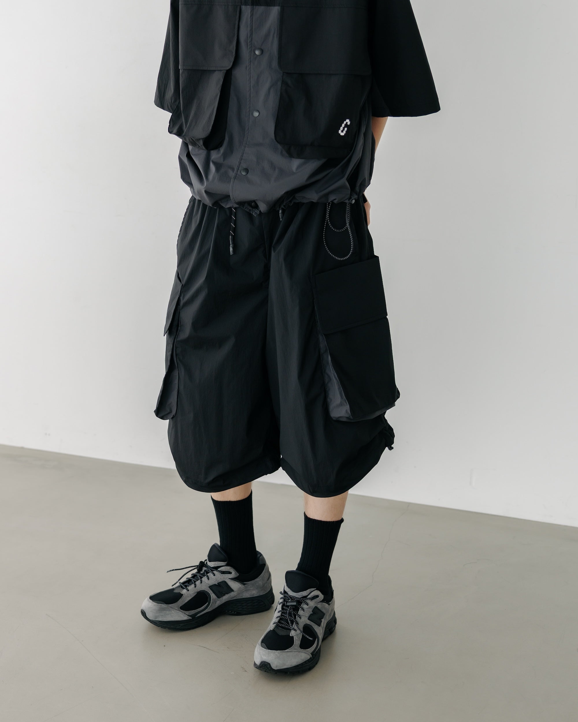 CRISPY NYLON CITY UNIFORM MILITARY HALF PANTS (BLACK×GRAY)