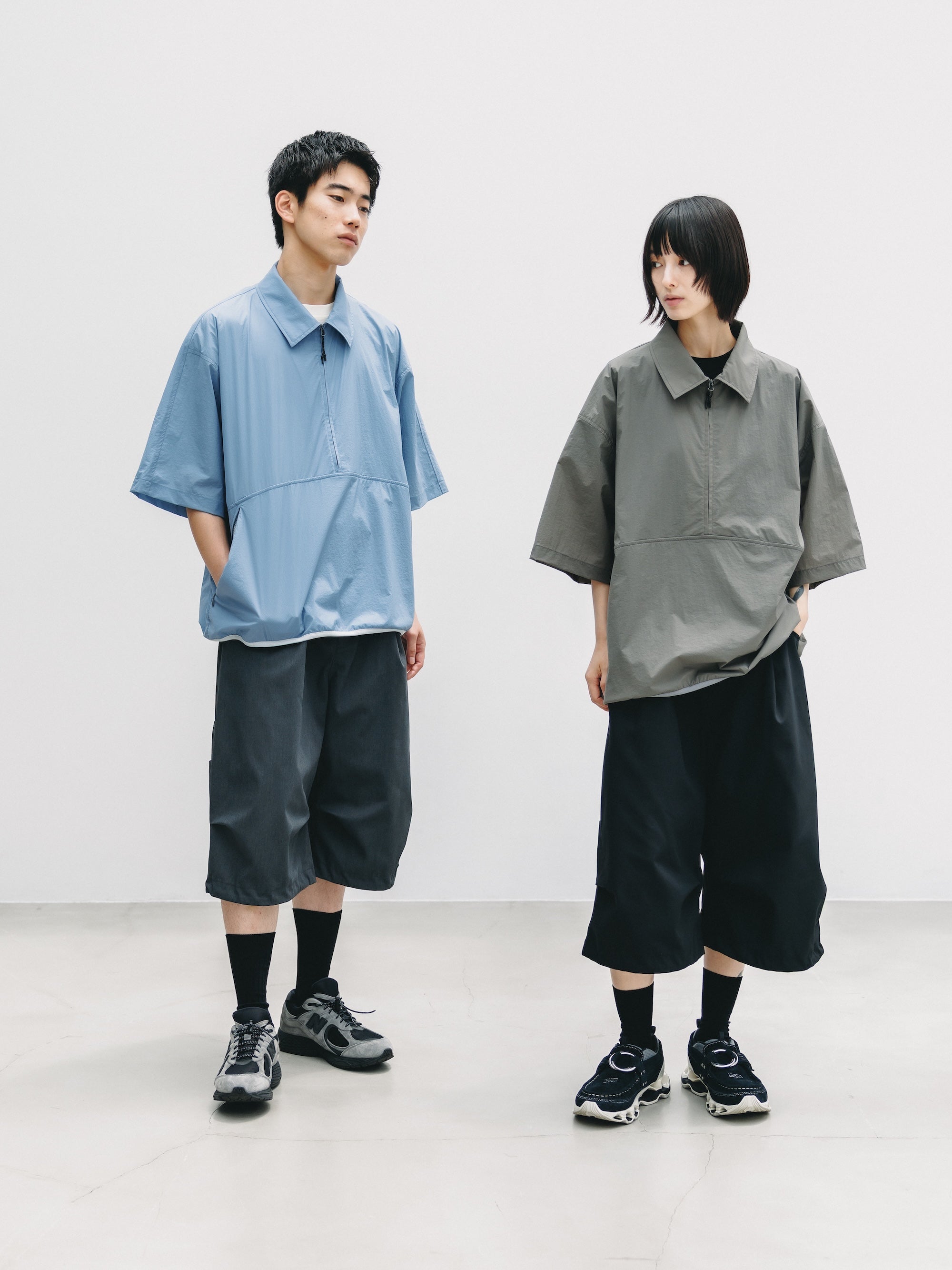 【6.20 SAT 20:00- IN STOCK】HALF ZIP TRAIL S/S SHIRT (CARBON GRAY)