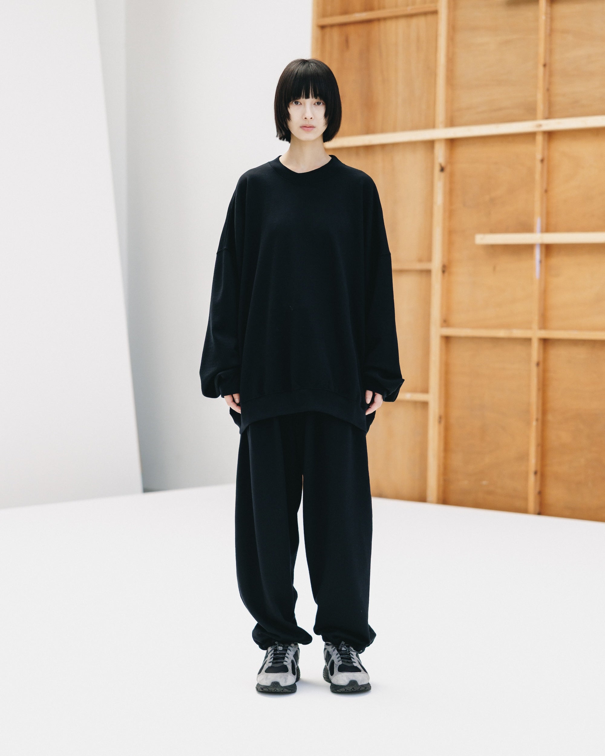 WOOL SWEAT WIDE TAPERED PANTS (BLACK)