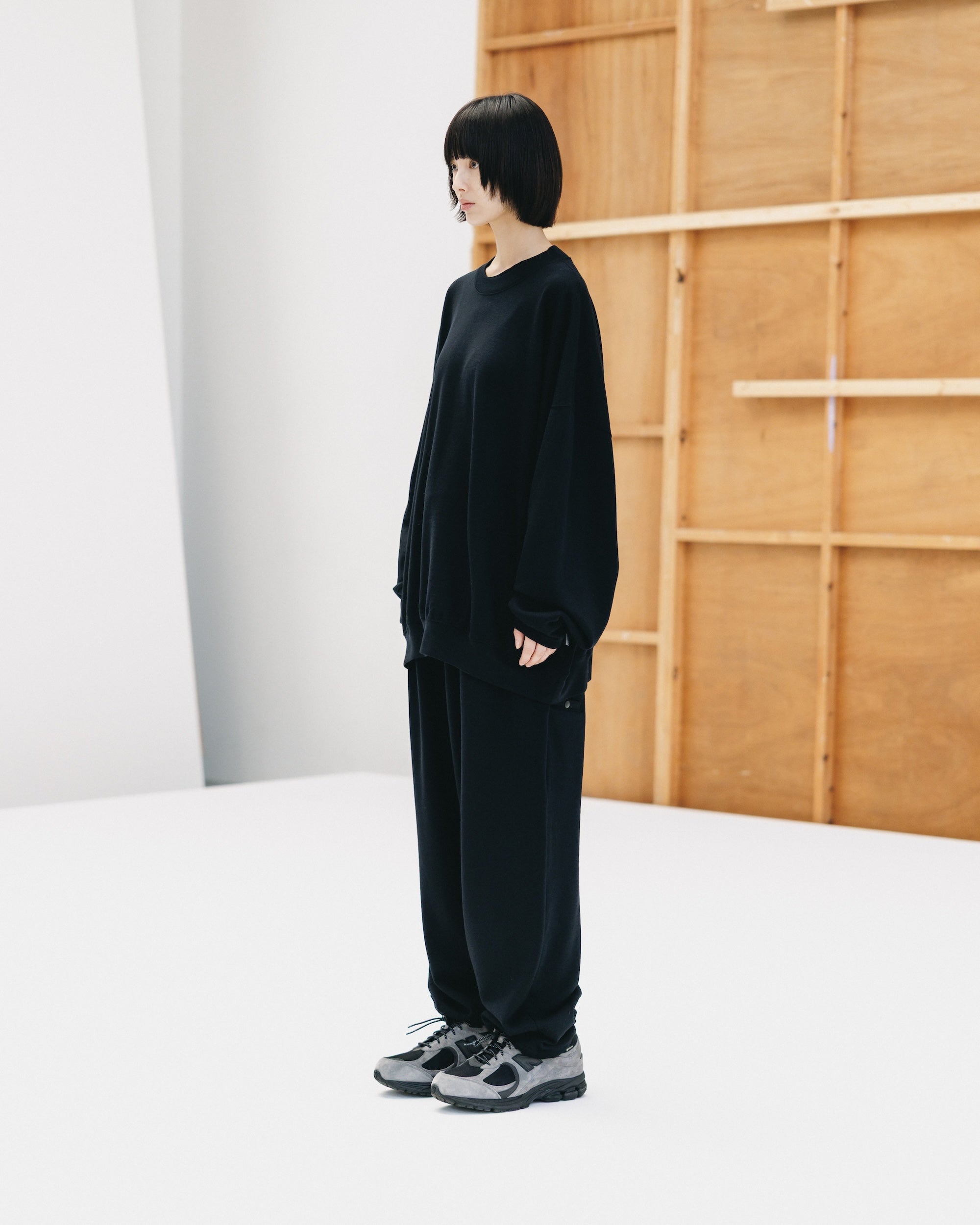 WOOL SWEAT WIDE TAPERED PANTS (BLACK)