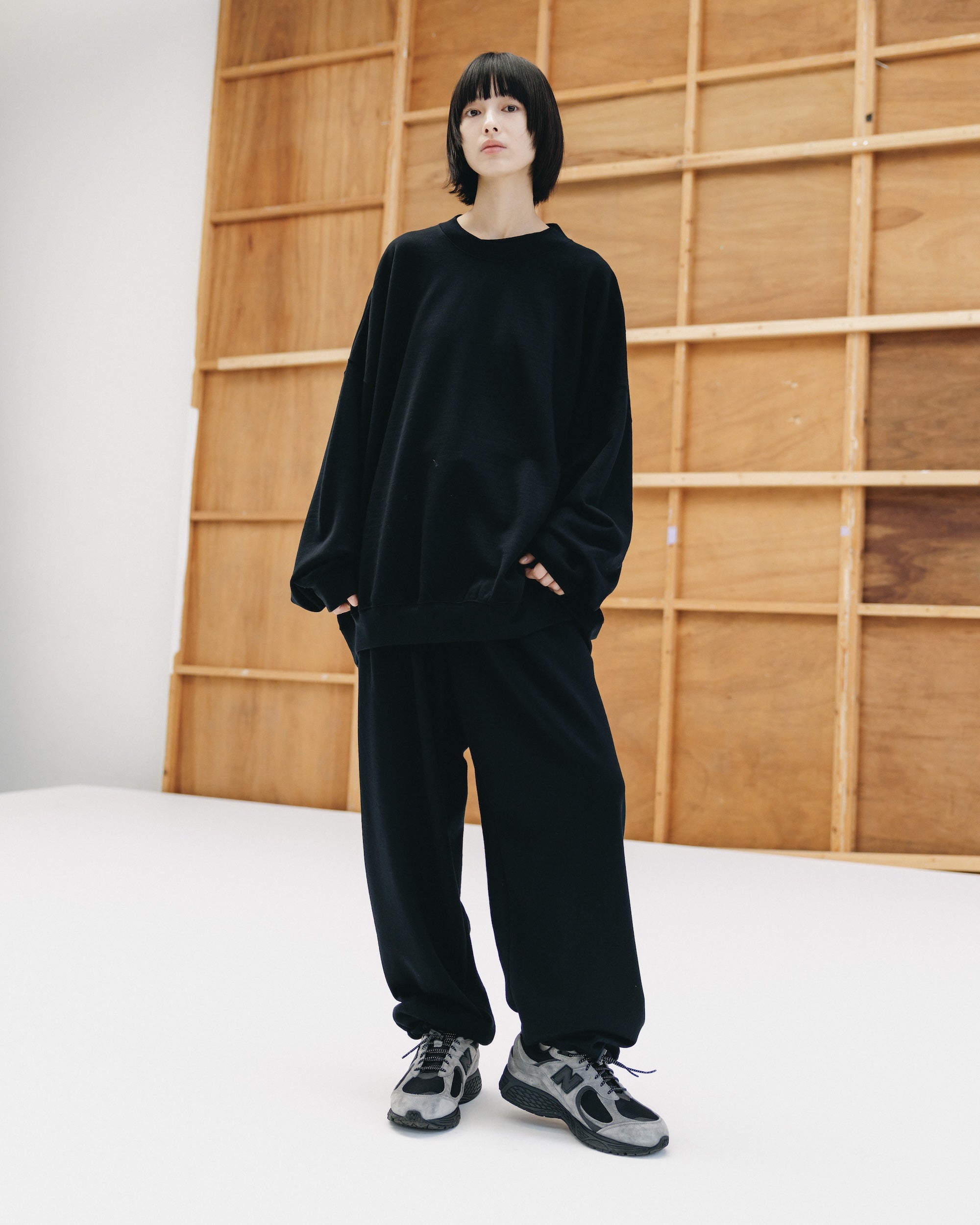 WOOL SWEAT WIDE TAPERED PANTS (BLACK)