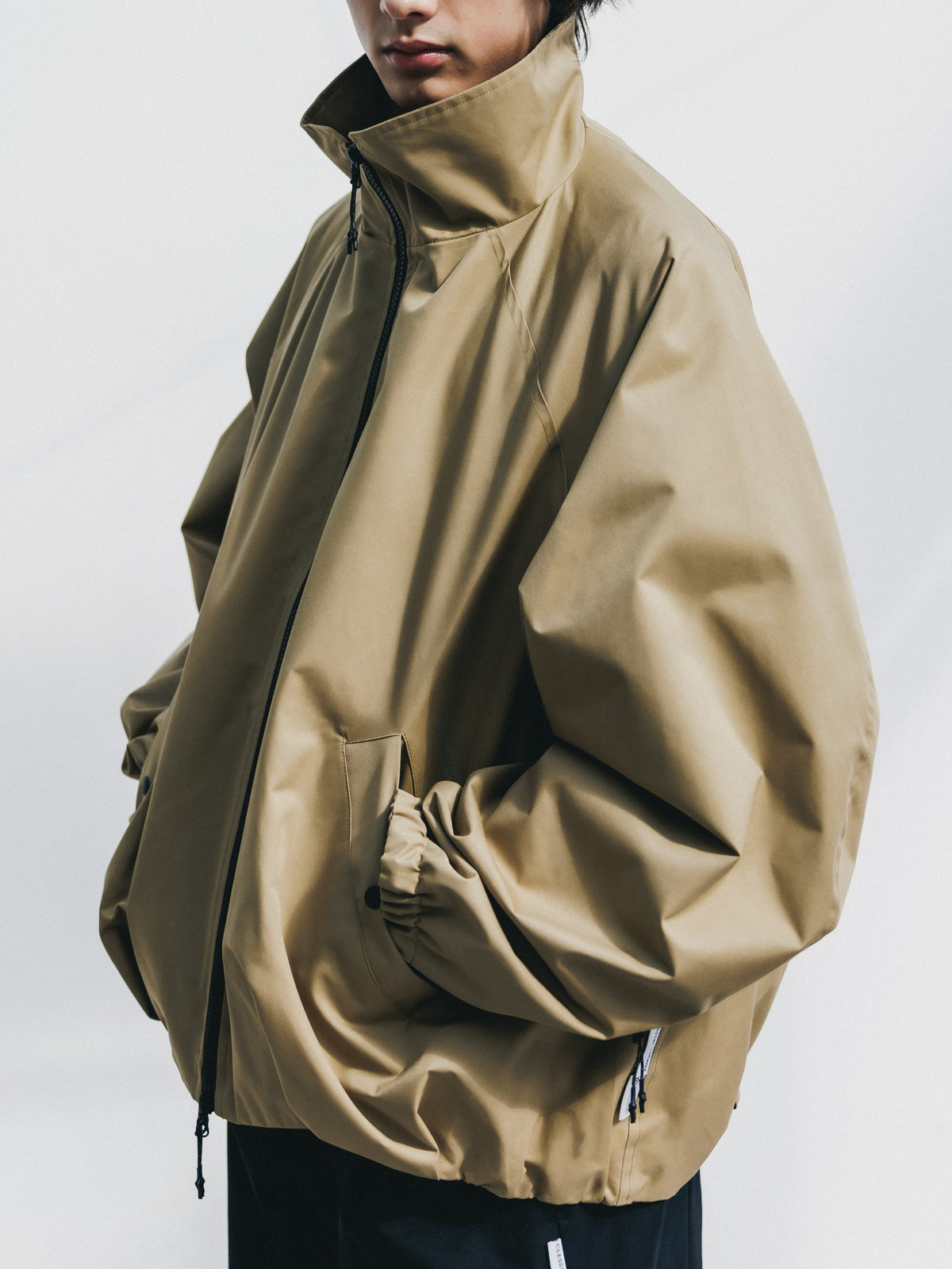 【10.17 SAT 20:00- IN STOCK】 +phenix WINDSTOPPER® by GORE-TEX LABS TWILL CITY STAND BALLOON UTILITY JACKET (CAMEL BEIGE)