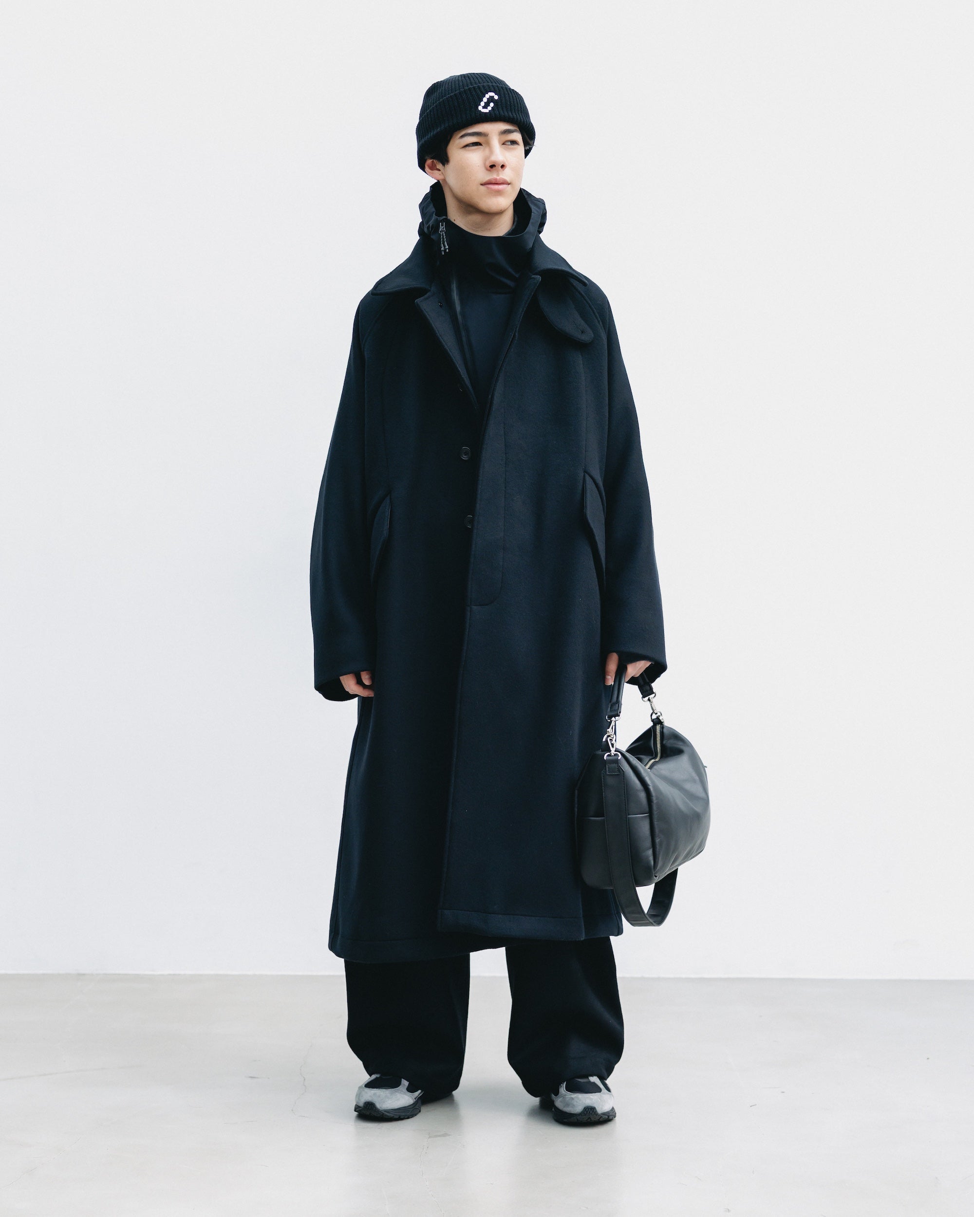 LEATHER DAYOFF BAG (BLACK)