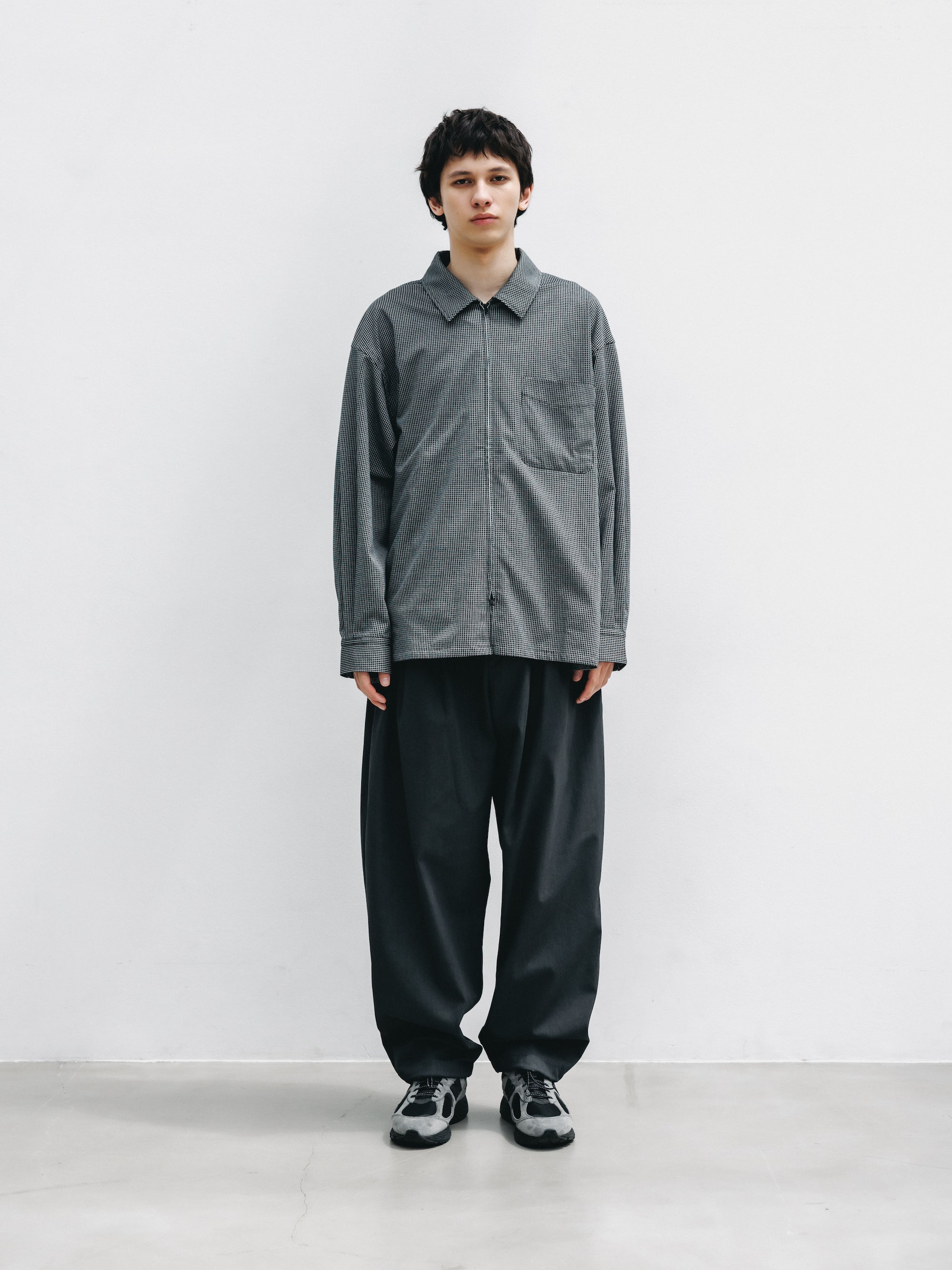 T/C GABARDINE CITY UNIFORM WIDE TAPERED PANTS (CHARCOAL)