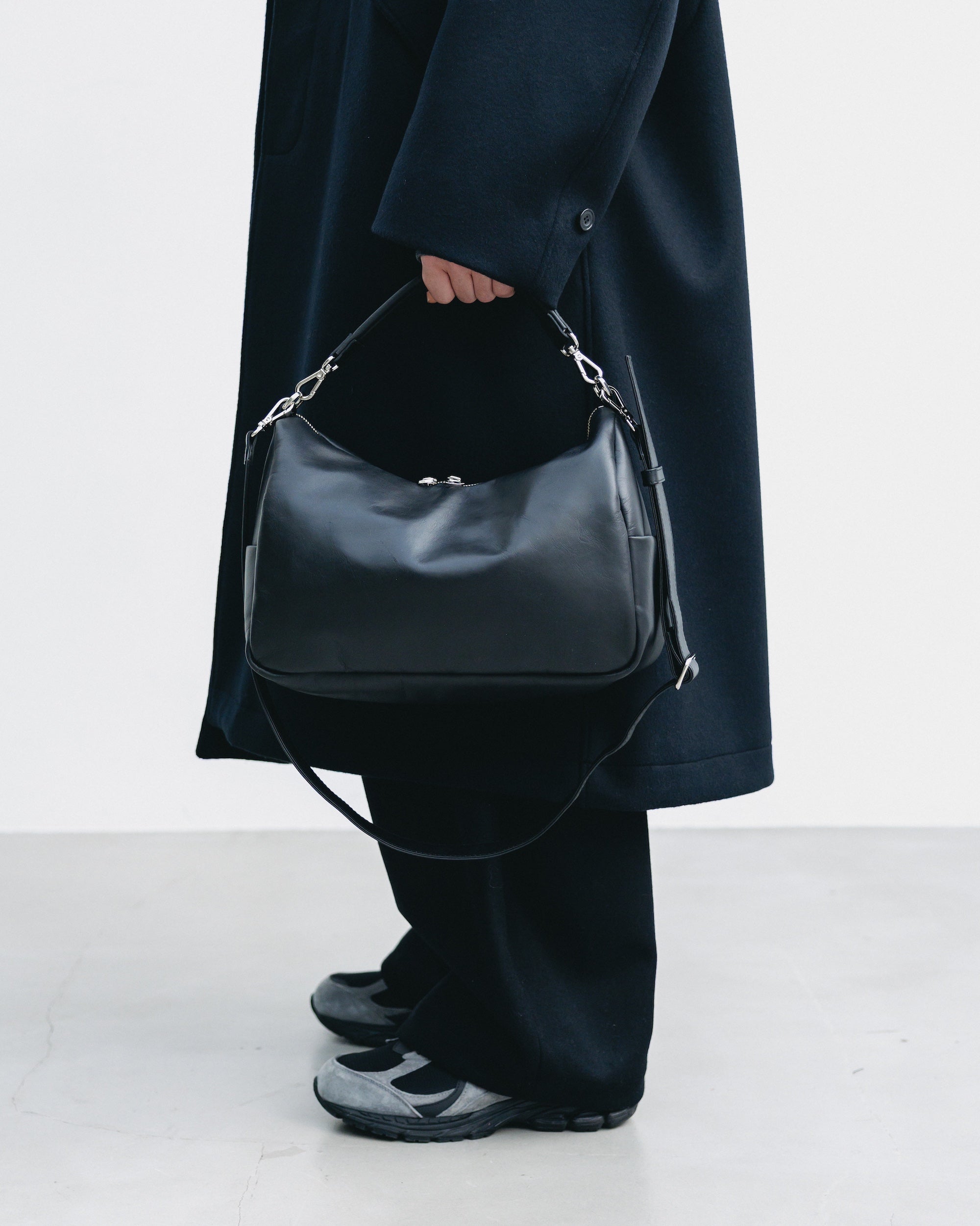 【即完品番】LEATHER DAYOFF BAG SL】LEATHER DAYOFF BAG (BLACK)