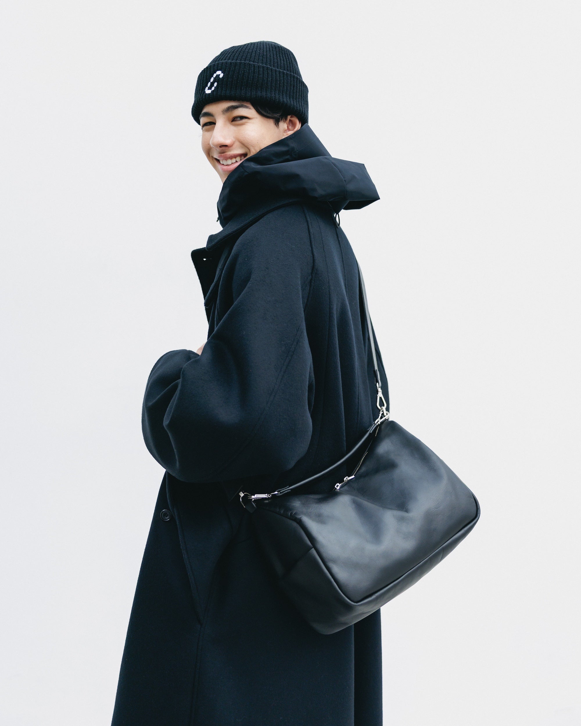 LEATHER DAYOFF BAG (BLACK)