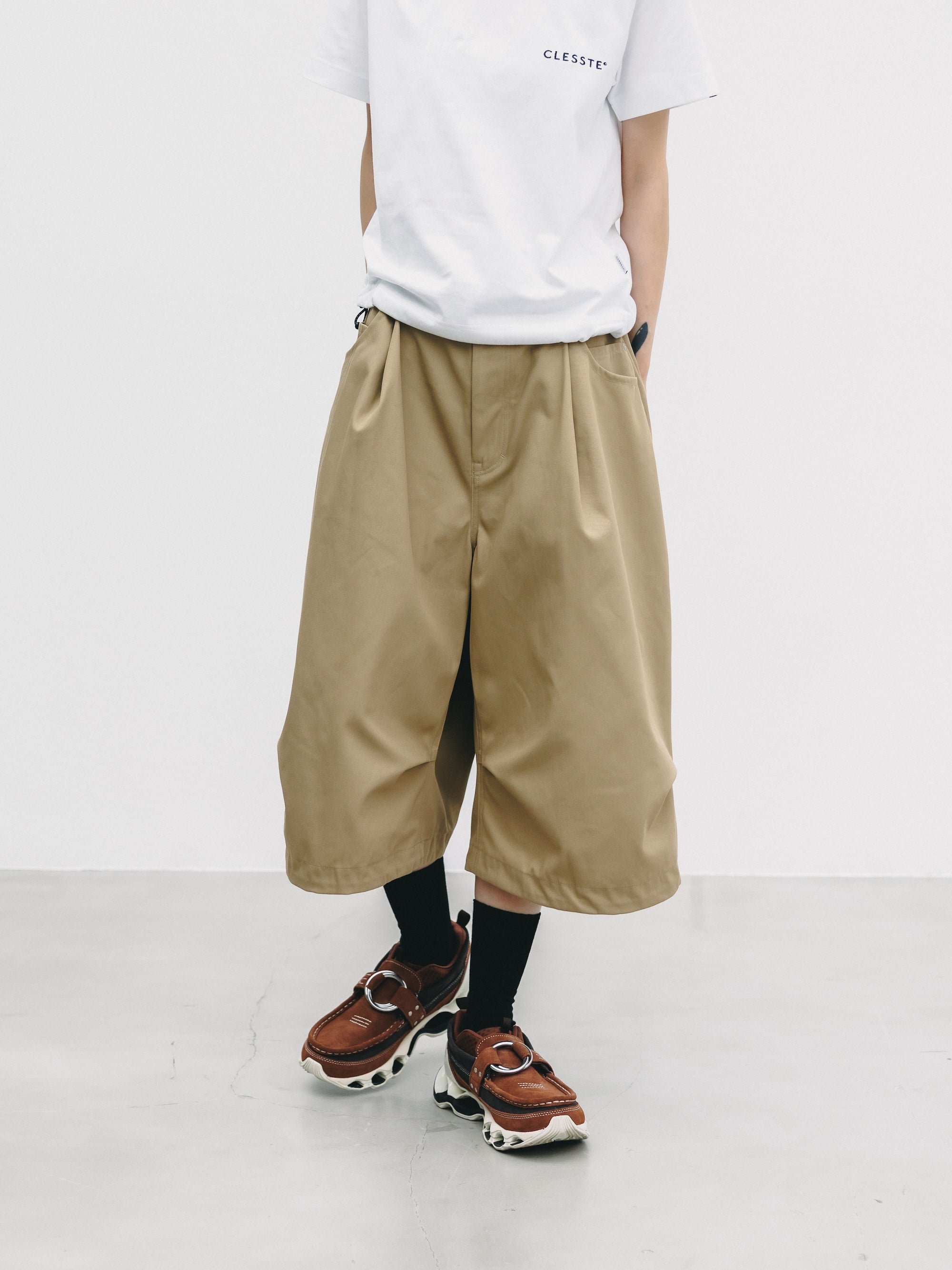 T/C GABARDINE CITY MASSIVE UTILITY CROPPED PANTS (BEIGE)