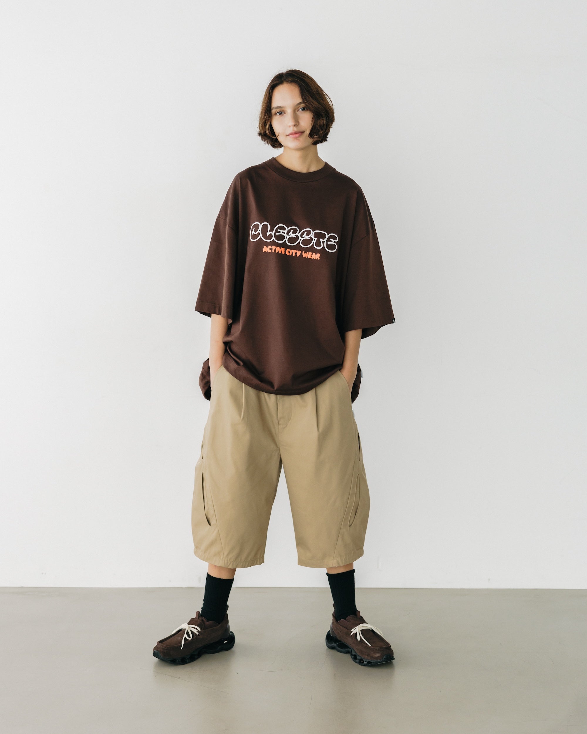 【8.23 SAT 20:00- IN STOCK】FUTURE MASSIVE TWISTED HALF PANTS (BEIGE)