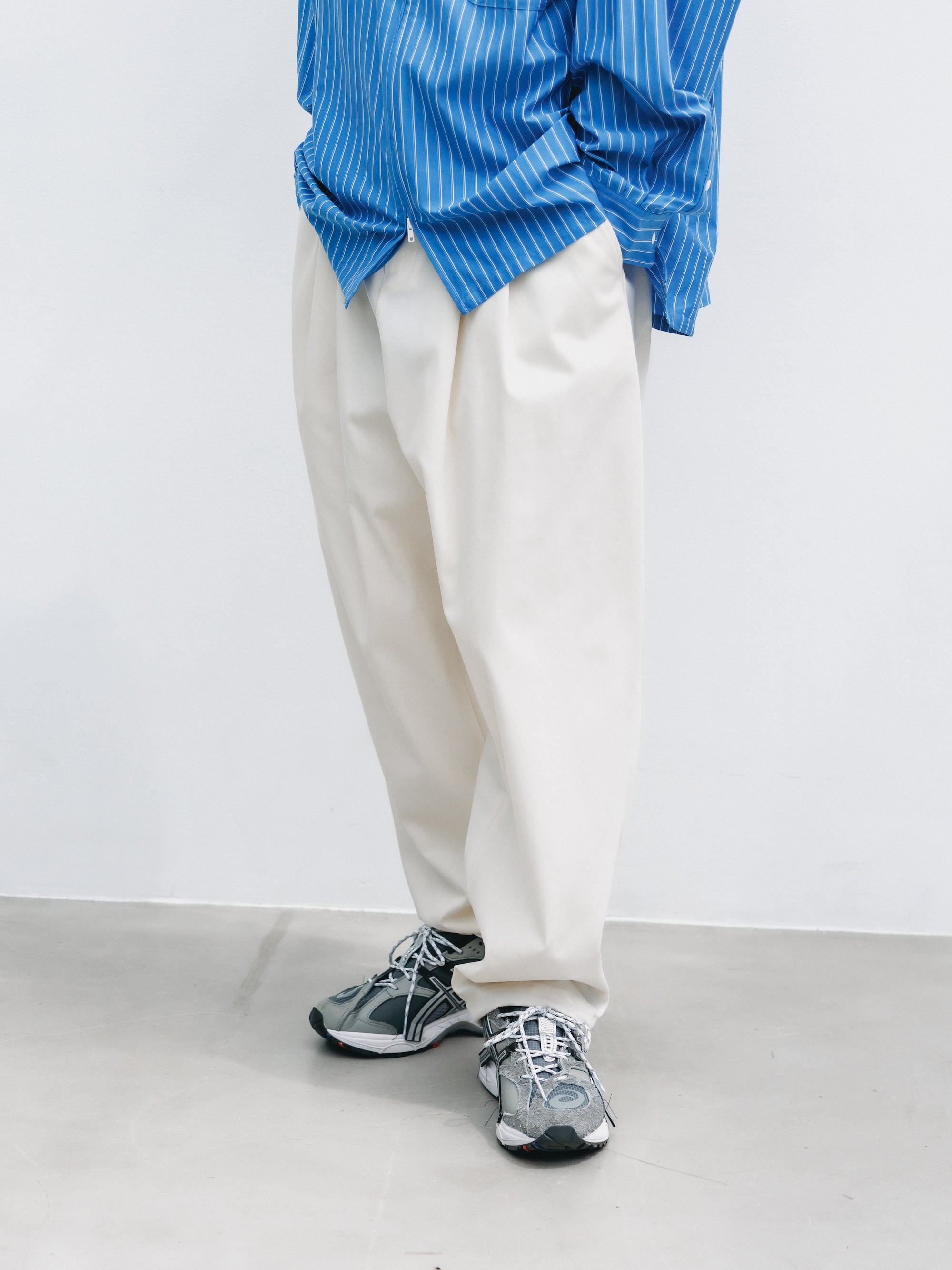 【4.29 WED 20:00- IN STOCK】T/C GABARDINE CITY UNIFORM WIDE TAPERED PANTS (IVORY)