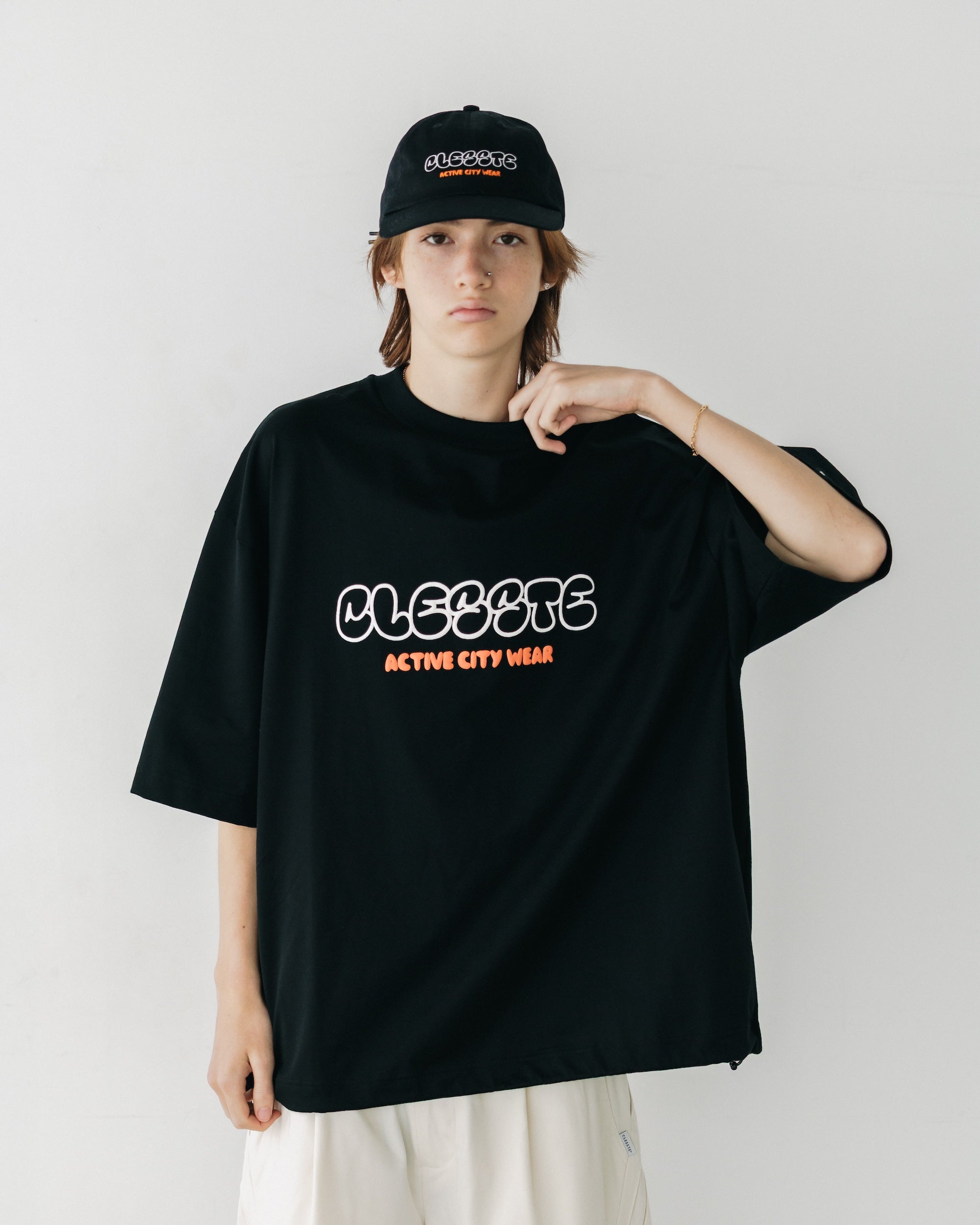 【8.23 SAT 20:00- IN STOCK】BUBBLE LOGO PRINT MASSIVE T-SHIRT WITH DRAWSTRINGS (BLACK)