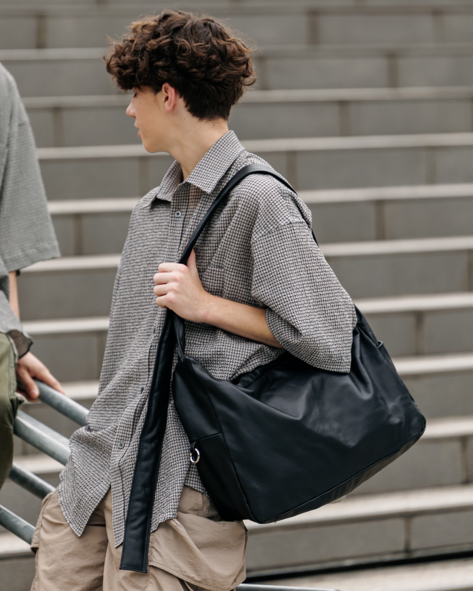 【6.28 SAT 20:00- IN STOCK】LEATHER HOLIDAY BAG LARGE
