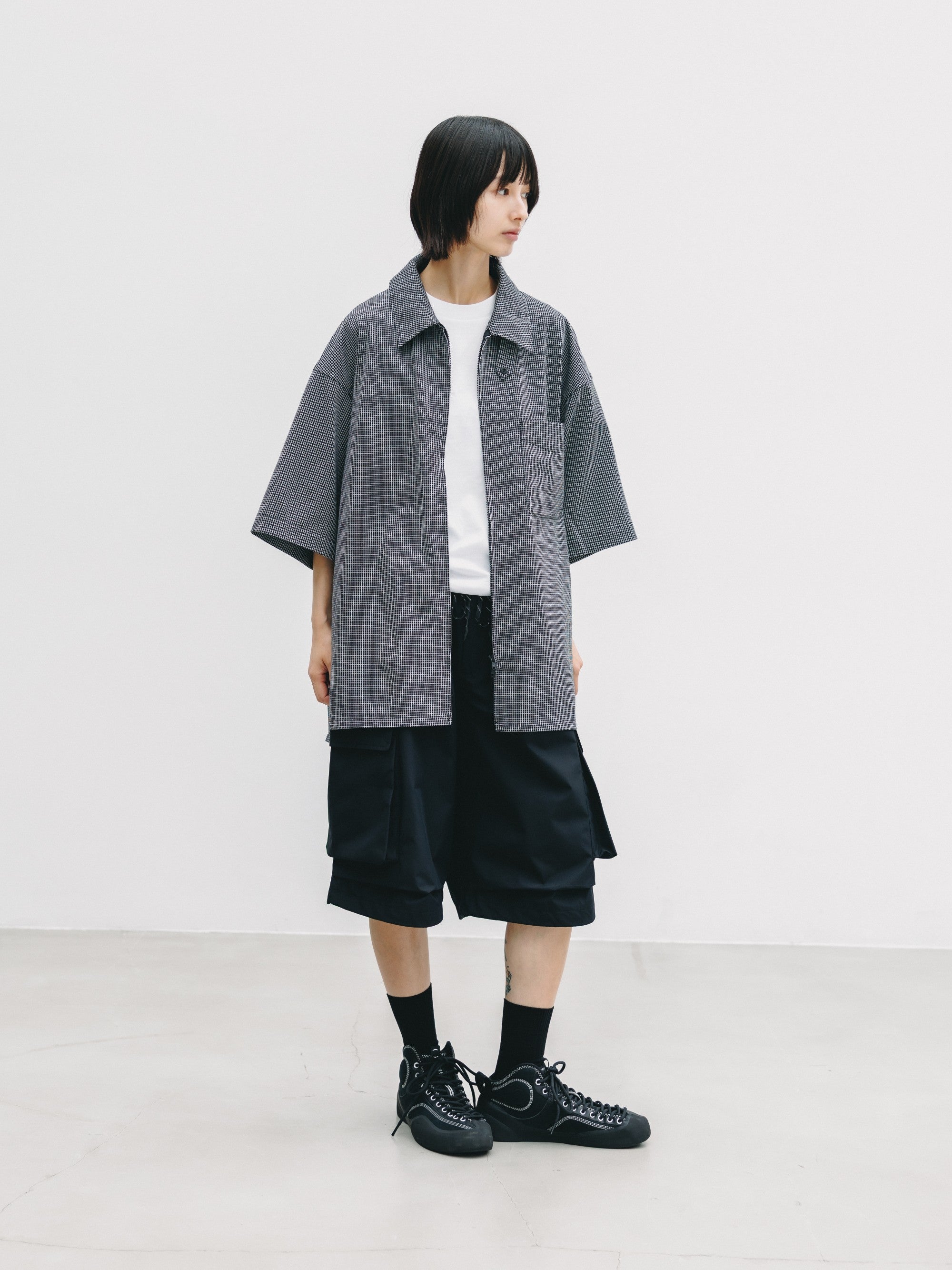 【7.8 WED 20:00- IN STOCK】MINI GRID CHECK 36G KNIT EVERYDAY ZIP UP S/S SHIRT (BLACK×WHITE)