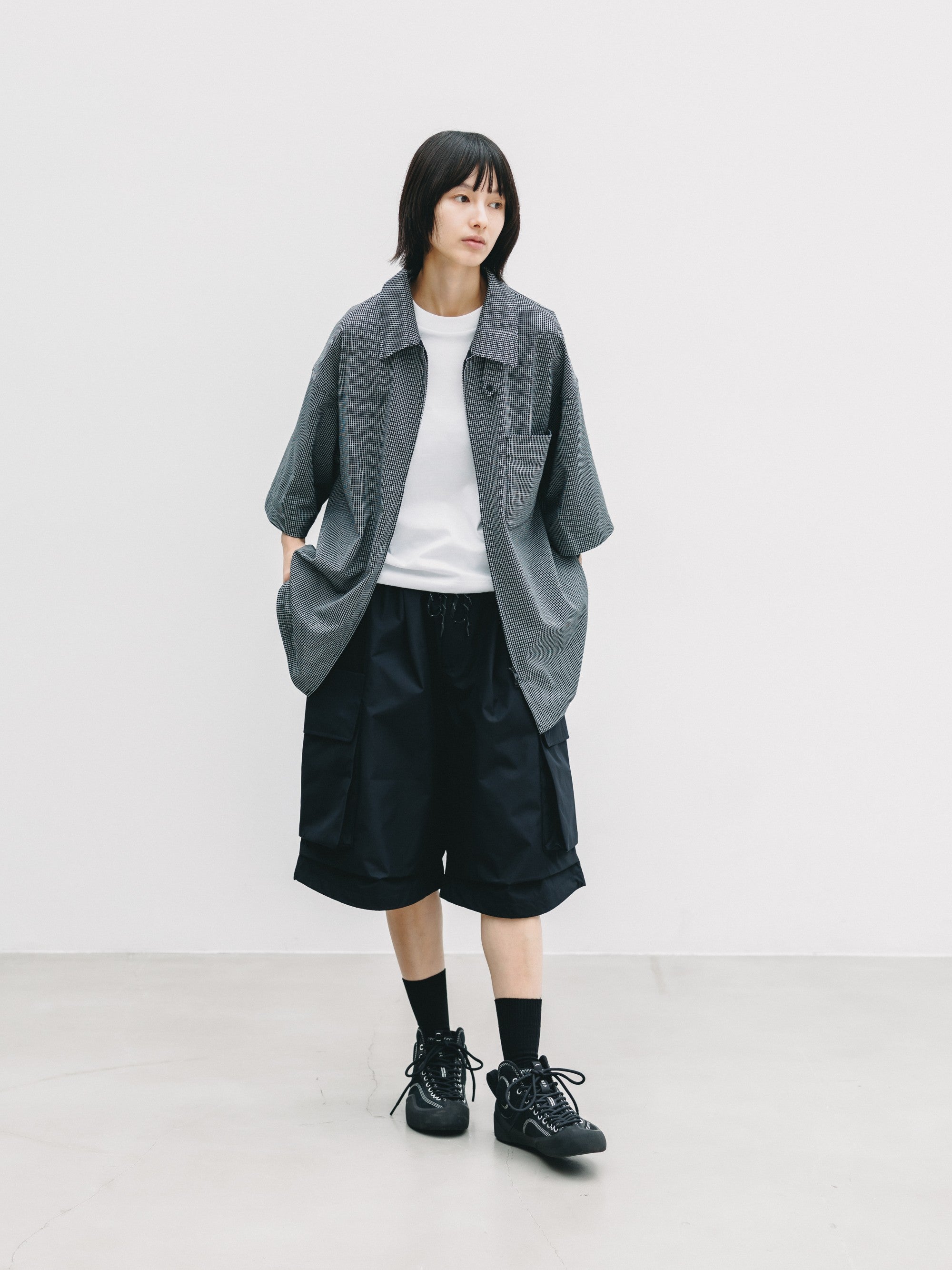 【7.8 WED 20:00- IN STOCK】MINI GRID CHECK 36G KNIT EVERYDAY ZIP UP S/S SHIRT (BLACK×WHITE)