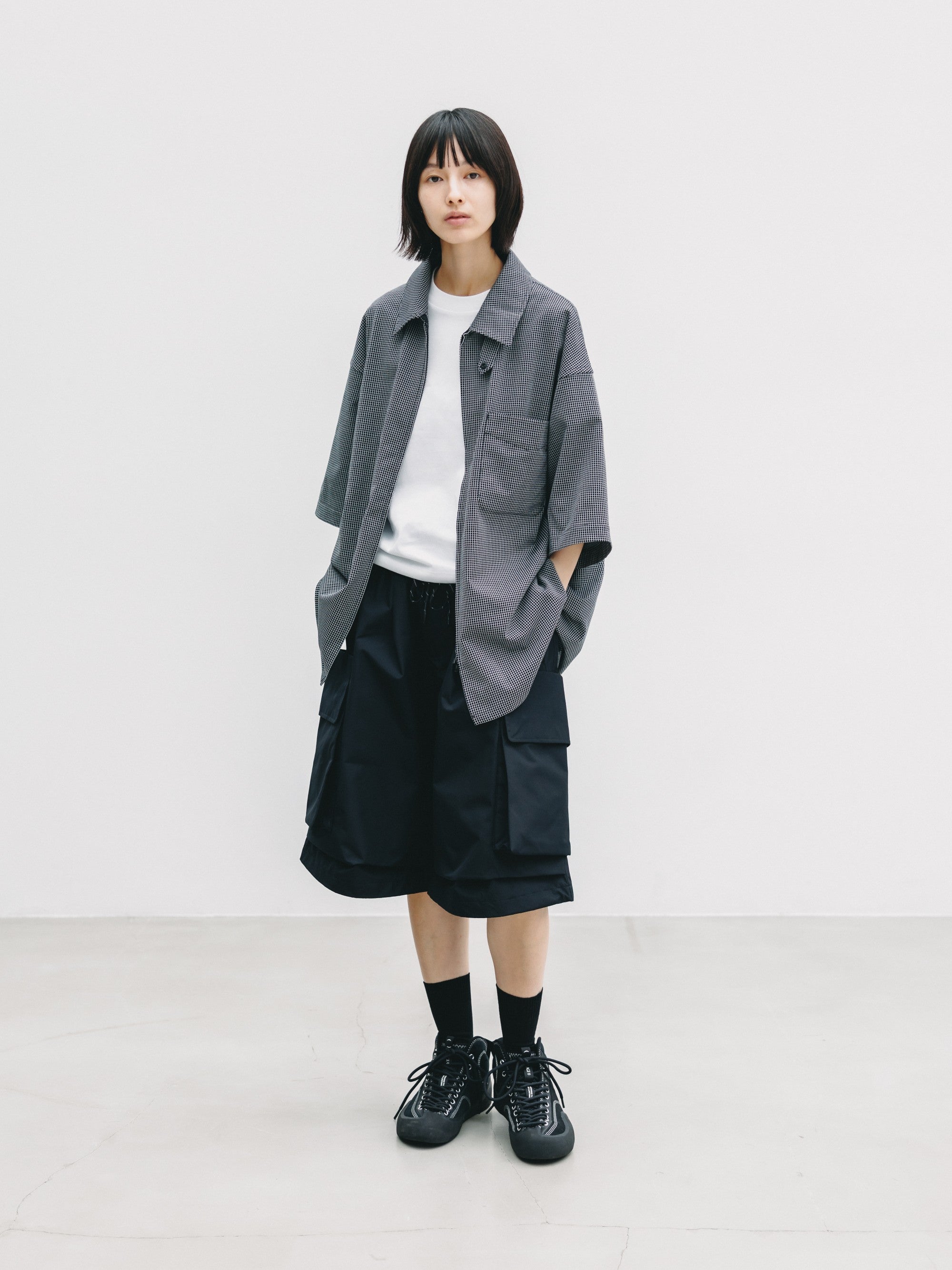 【7.8 WED 20:00- IN STOCK】MINI GRID CHECK 36G KNIT EVERYDAY ZIP UP S/S SHIRT (BLACK×WHITE)