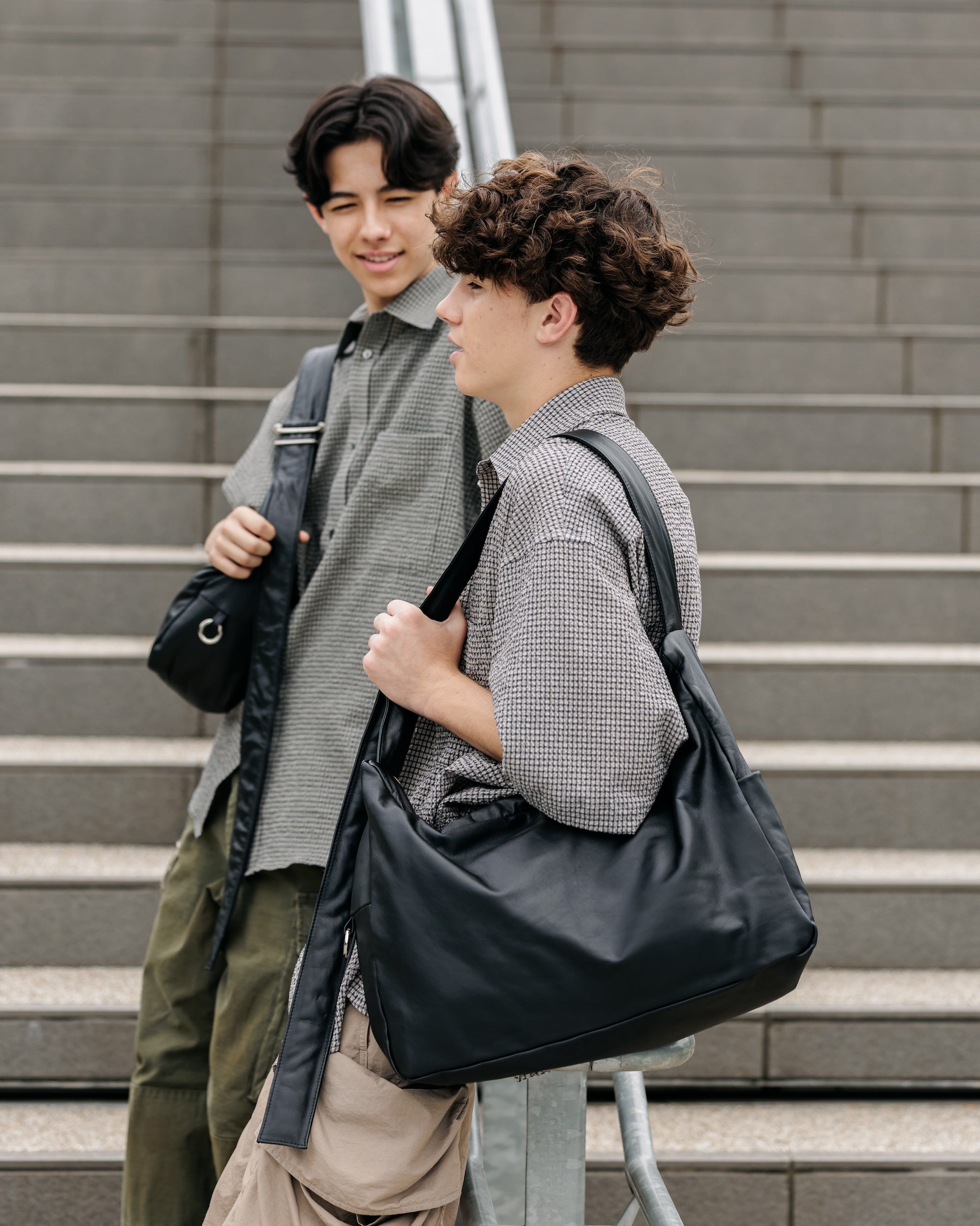 【6.28 SAT 20:00- IN STOCK】LEATHER HOLIDAY BAG LARGE
