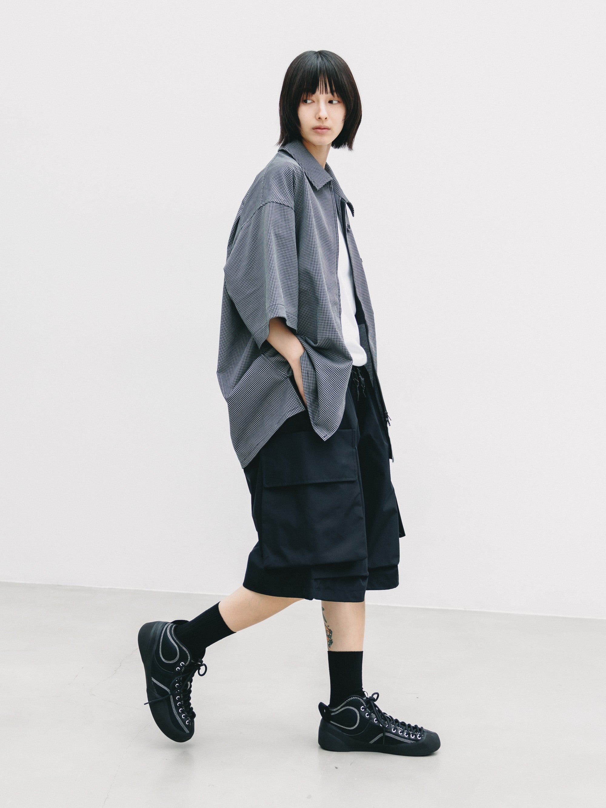 【7.8 WED 20:00- IN STOCK】MINI GRID CHECK 36G KNIT EVERYDAY ZIP UP S/S SHIRT (BLACK×WHITE)