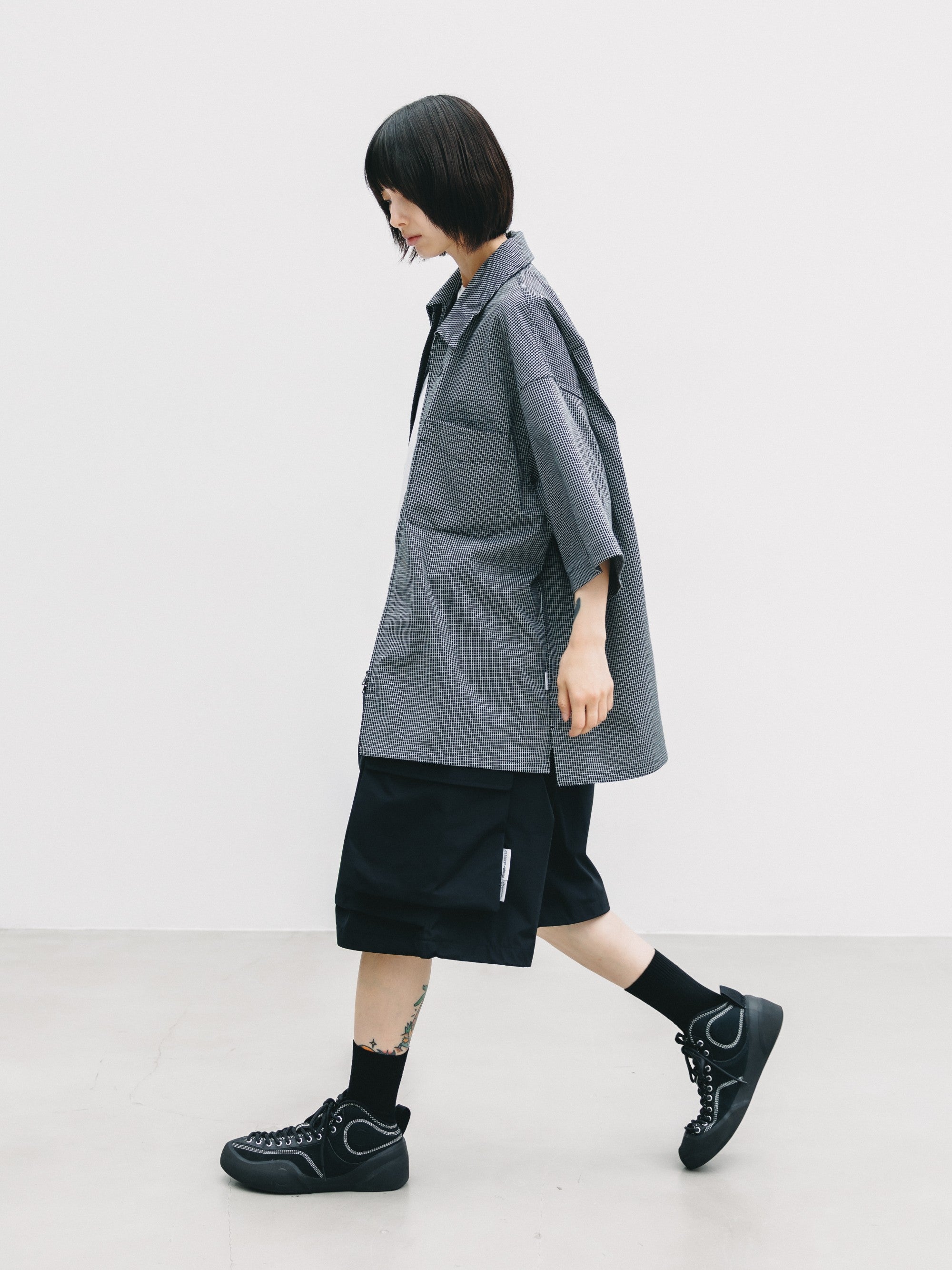 【7.8 WED 20:00- IN STOCK】MINI GRID CHECK 36G KNIT EVERYDAY ZIP UP S/S SHIRT (BLACK×WHITE)