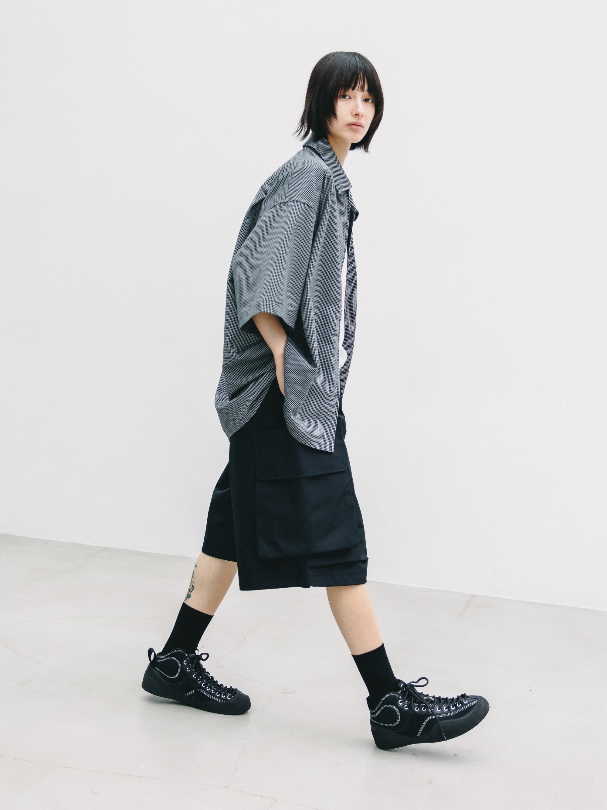 【7.8 WED 20:00- IN STOCK】MINI GRID CHECK 36G KNIT EVERYDAY ZIP UP S/S SHIRT (BLACK×WHITE)